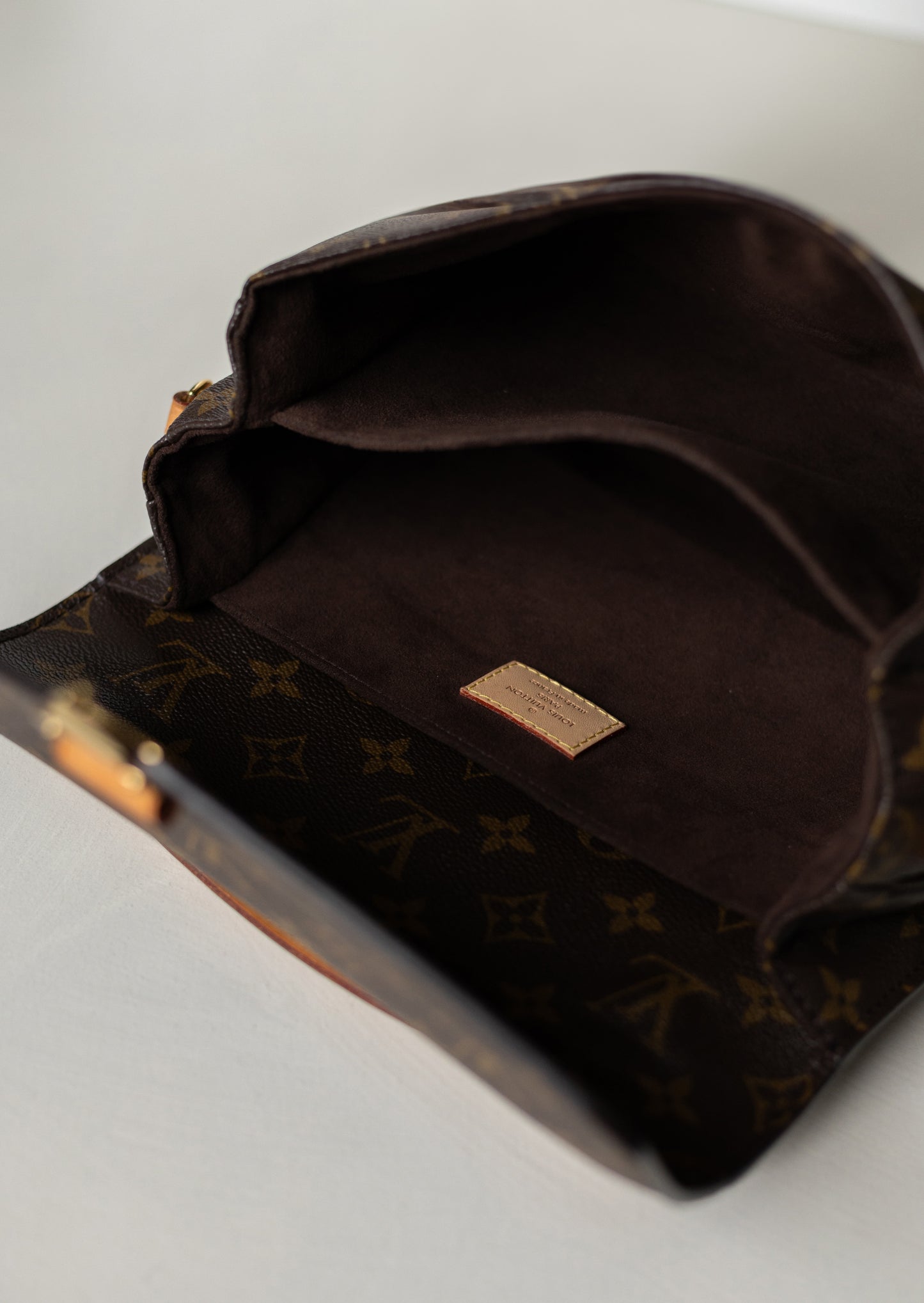 LOUIS VUITTON POCHETTE MÉTIS