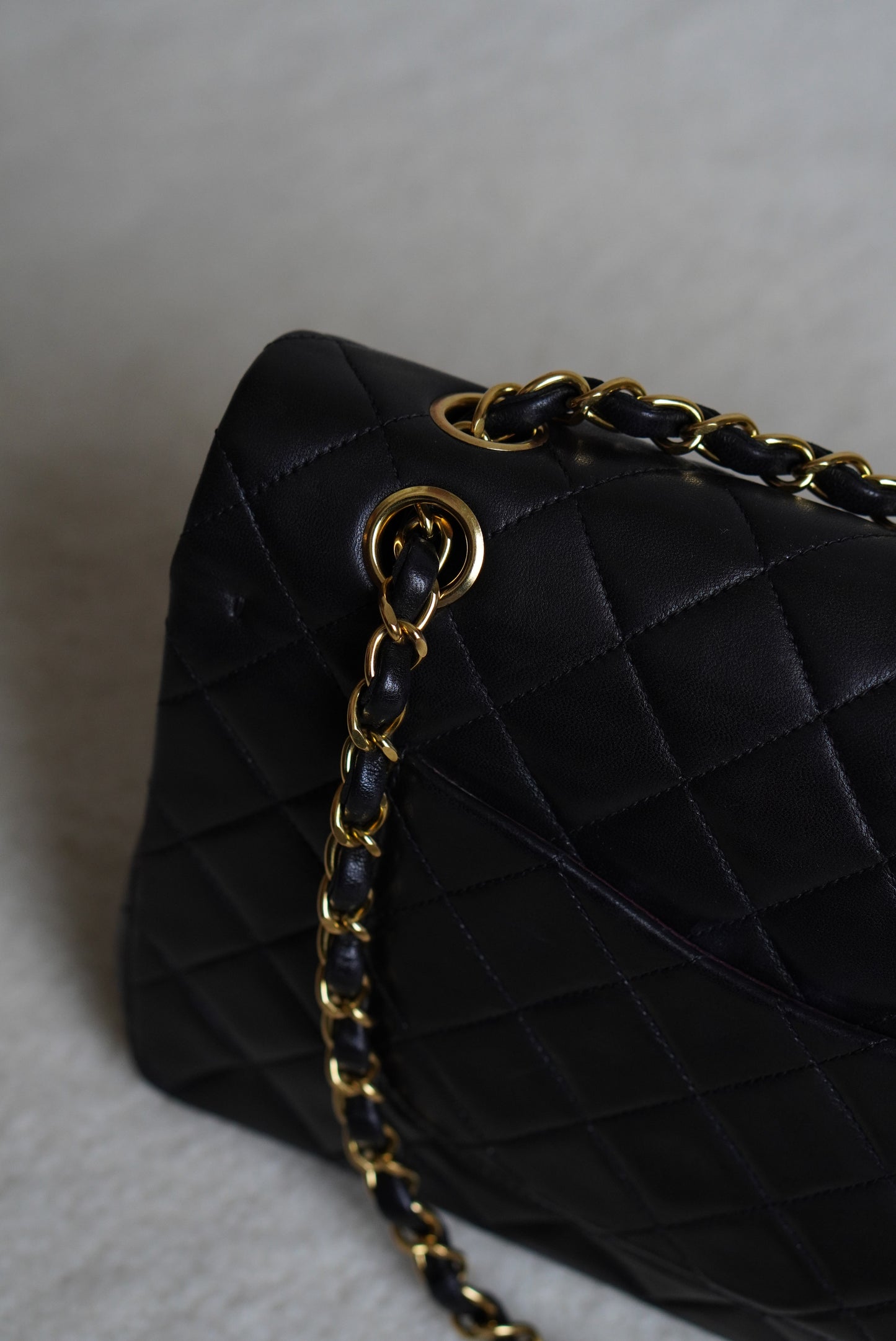 CHANEL CLASSIC MEDIUM DOUBLE FLAP