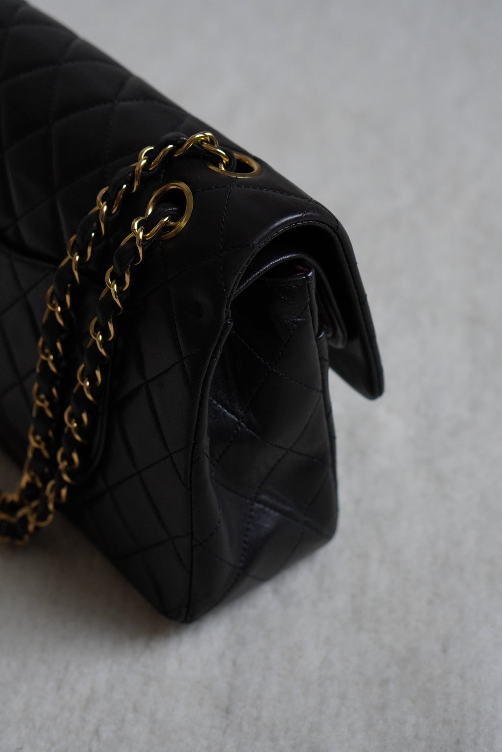CHANEL CLASSIC MEDIUM DOUBLE FLAP