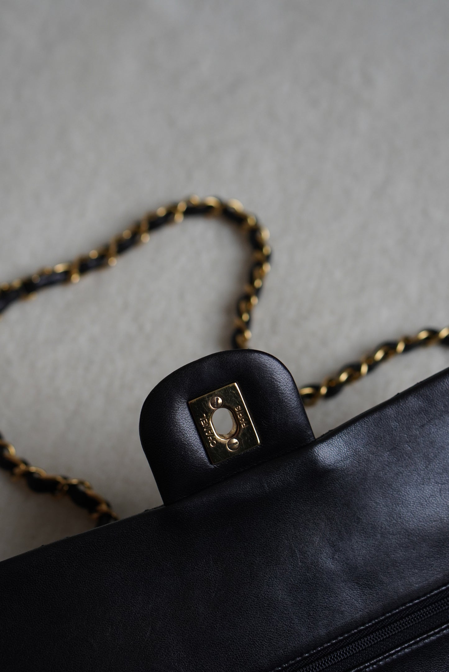 CHANEL CLASSIC MEDIUM DOUBLE FLAP