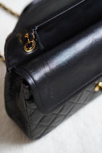 CHANEL CLASSIC MEDIUM DOUBLE FLAP