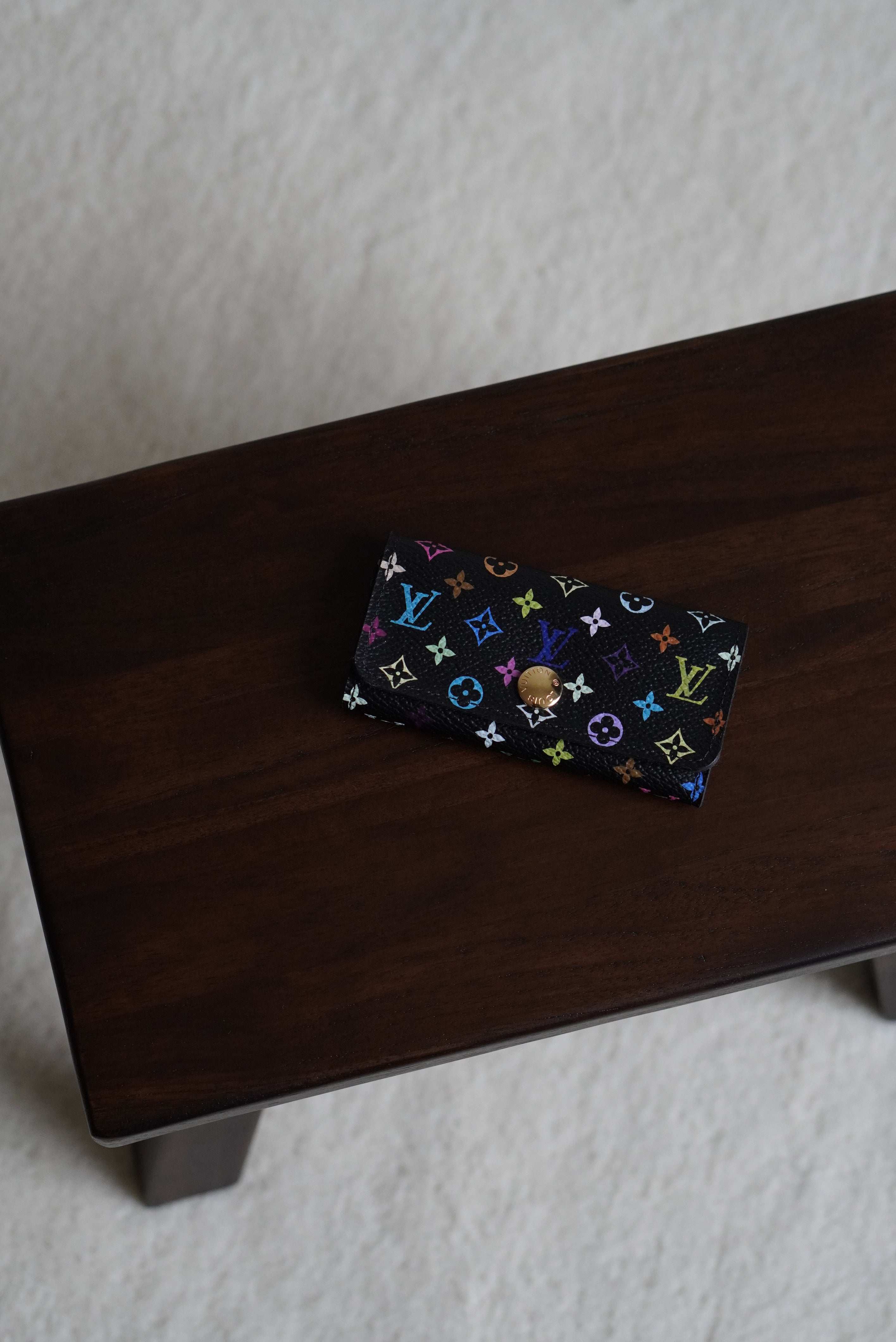 LOUIS VUITTON KEY HOLDER