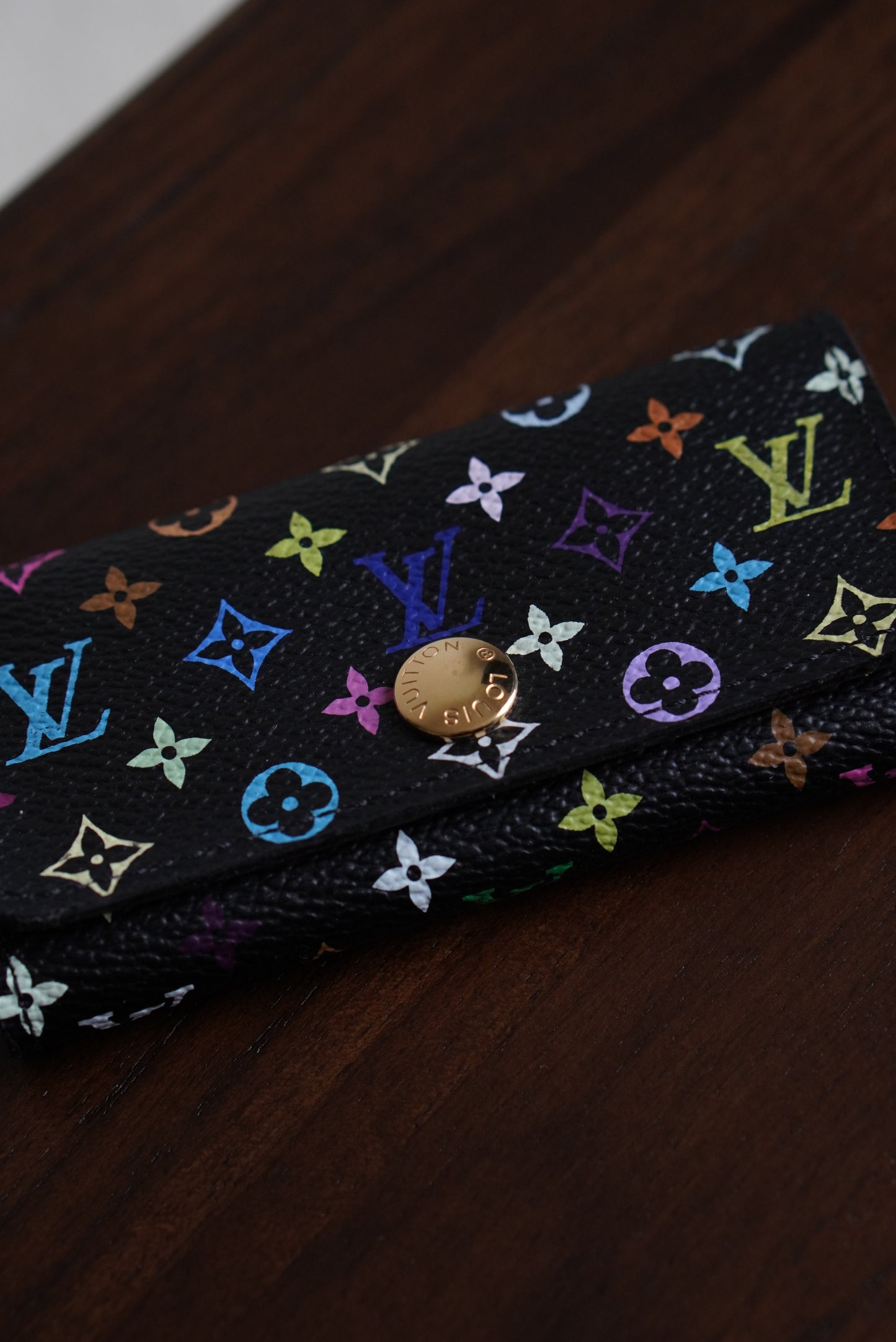 LOUIS VUITTON KEY HOLDER