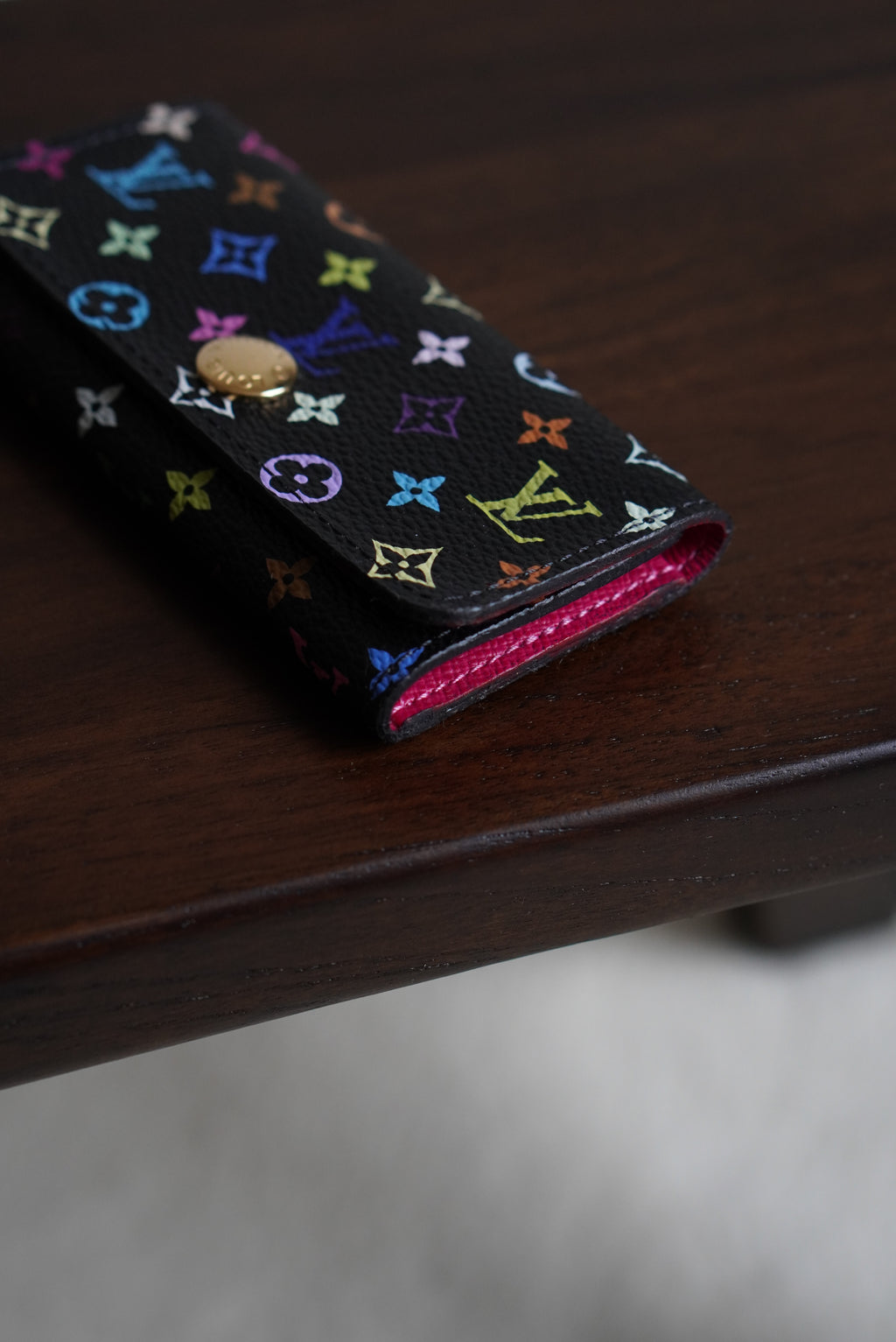 LOUIS VUITTON KEY HOLDER