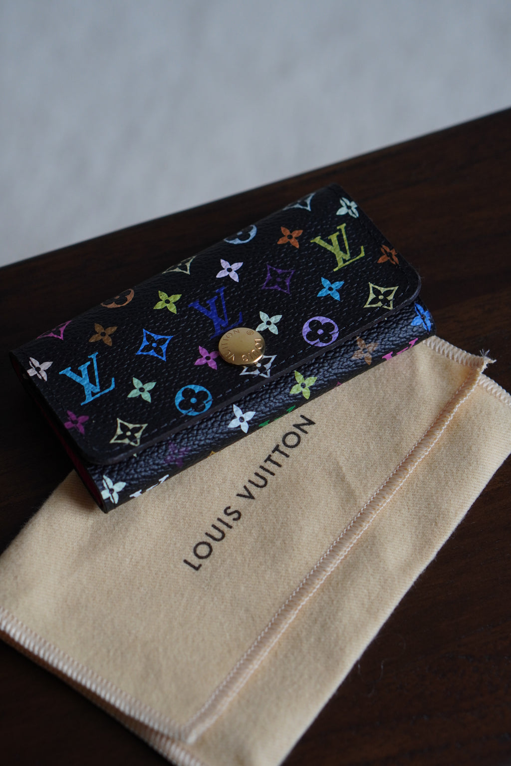 LOUIS VUITTON KEY HOLDER