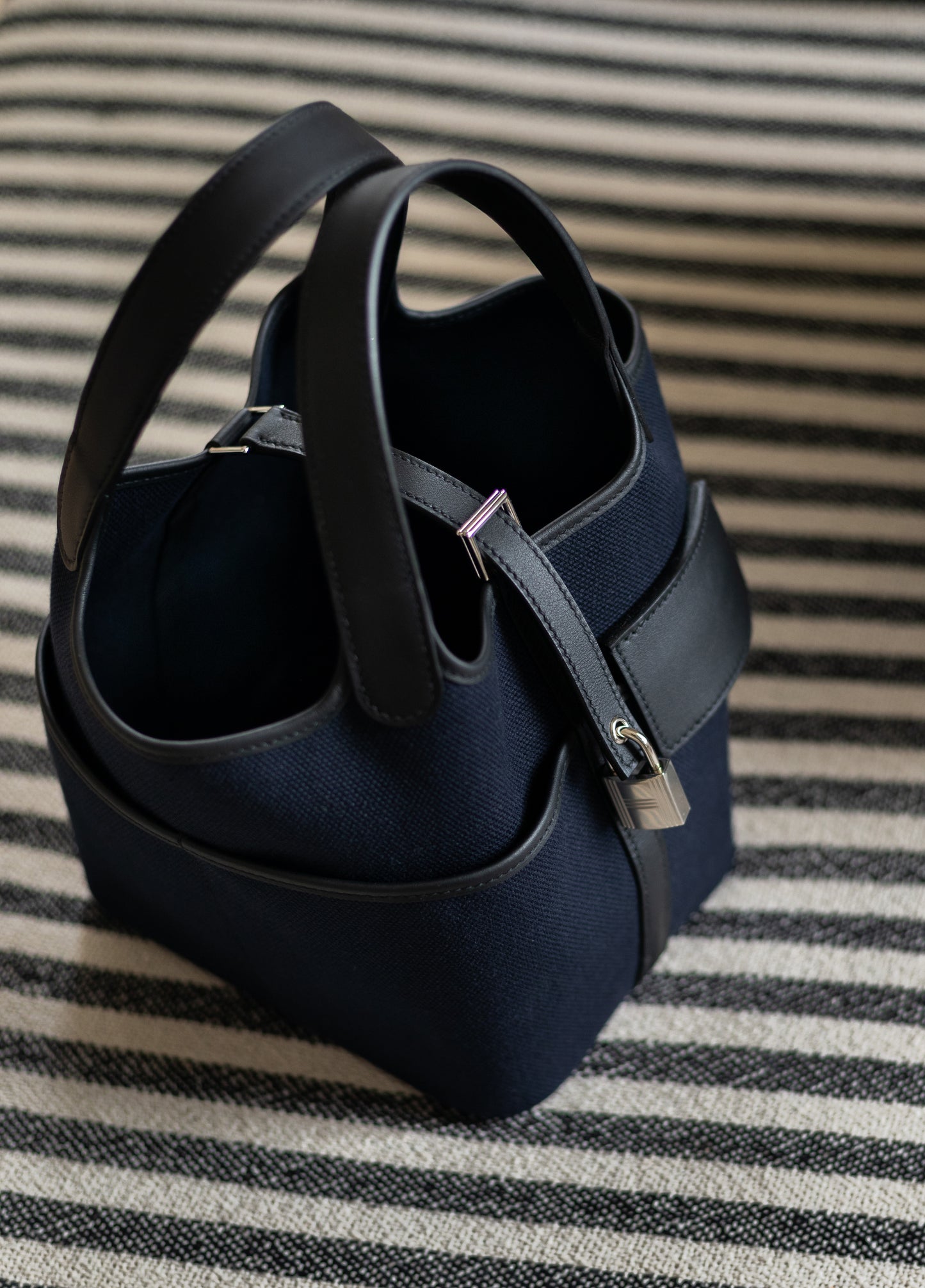 HERMÈS PICOTIN 18 POCKET | MARINE BLUE & BLACK