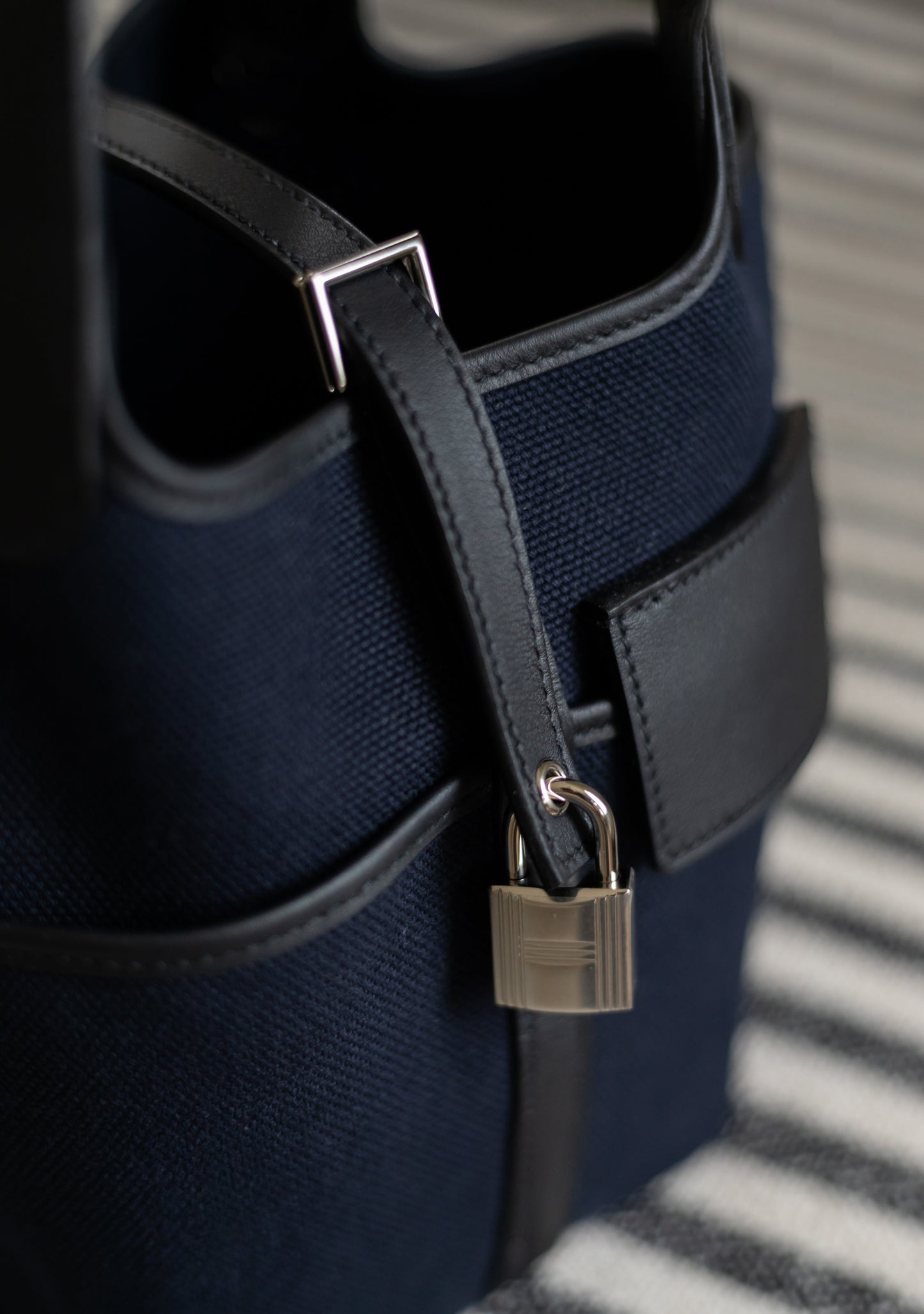 HERMÈS PICOTIN 18 POCKET | MARINE BLUE & BLACK