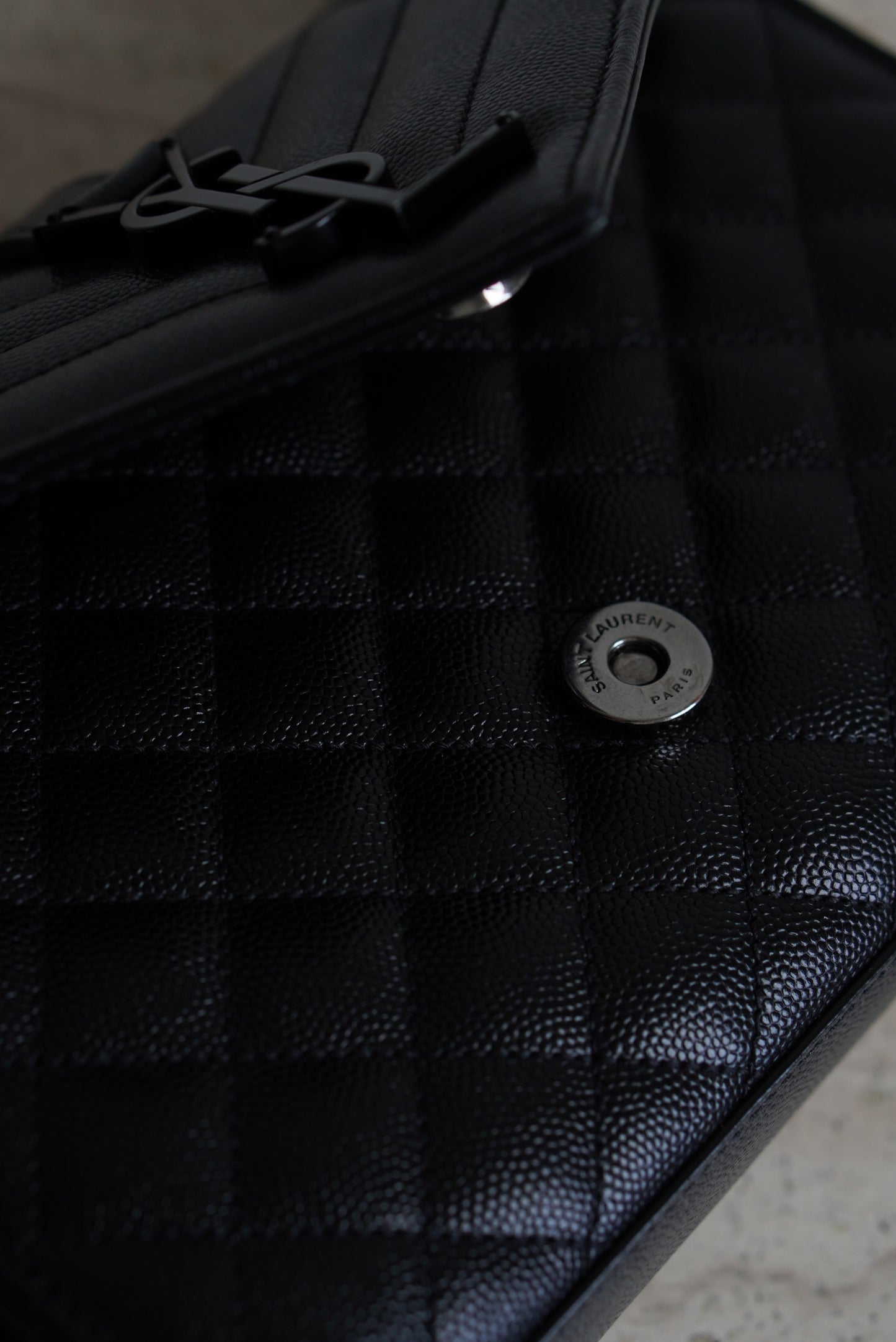 SAINT LAURENT ENVELOPE SMALL