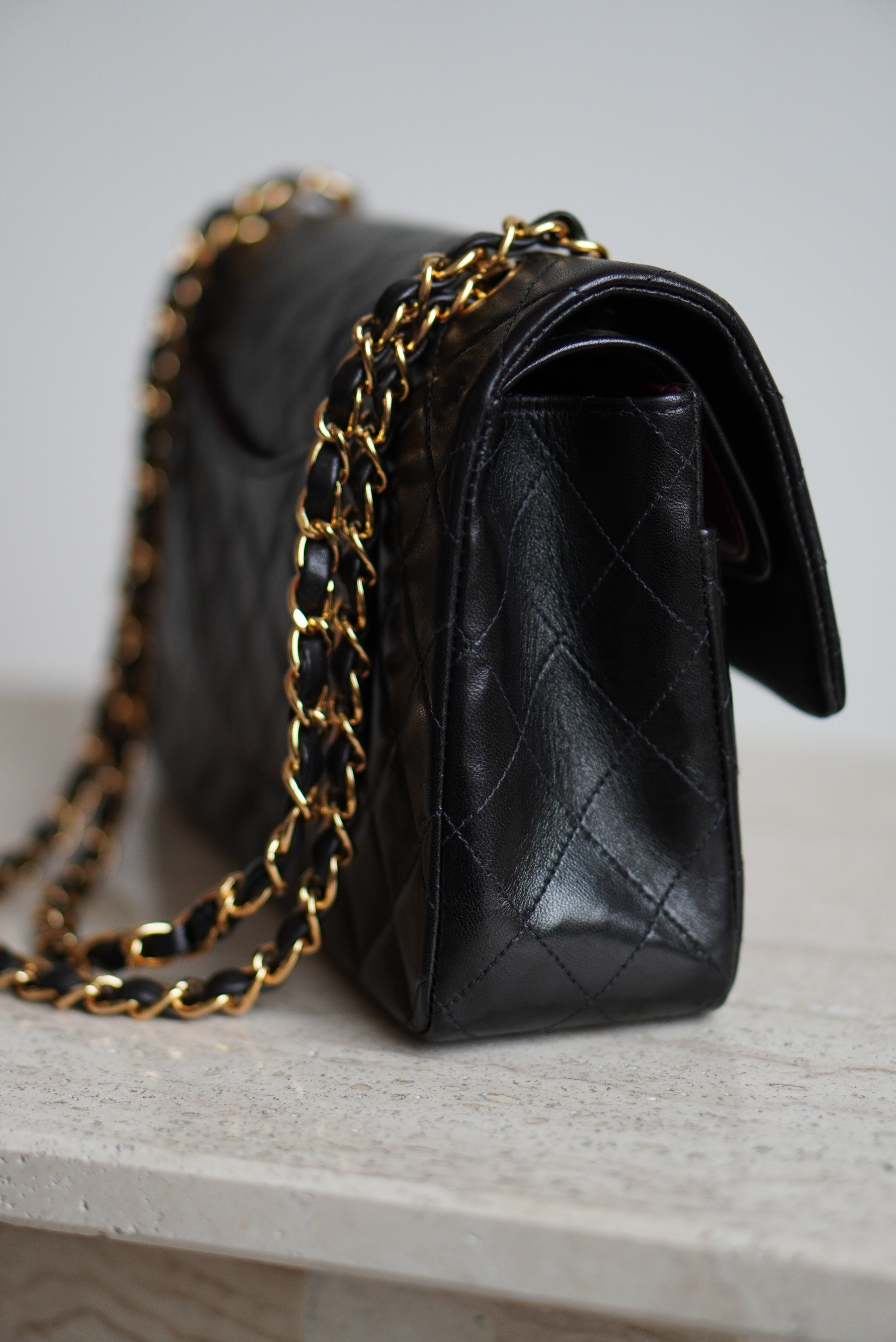 CHANEL CLASSIC MEDIUM DOUBLE FLAP