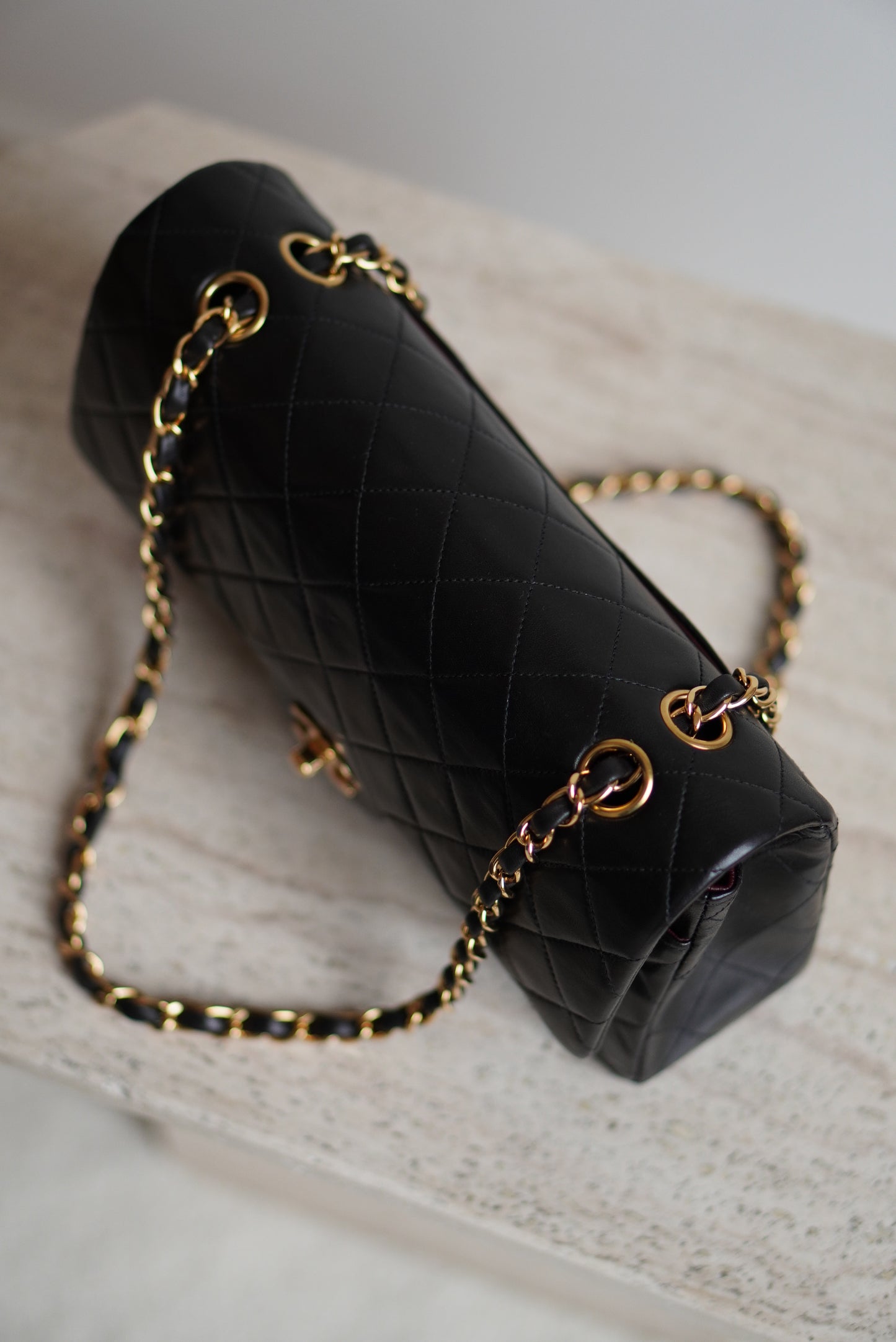 CHANEL CLASSIC MEDIUM DOUBLE FLAP
