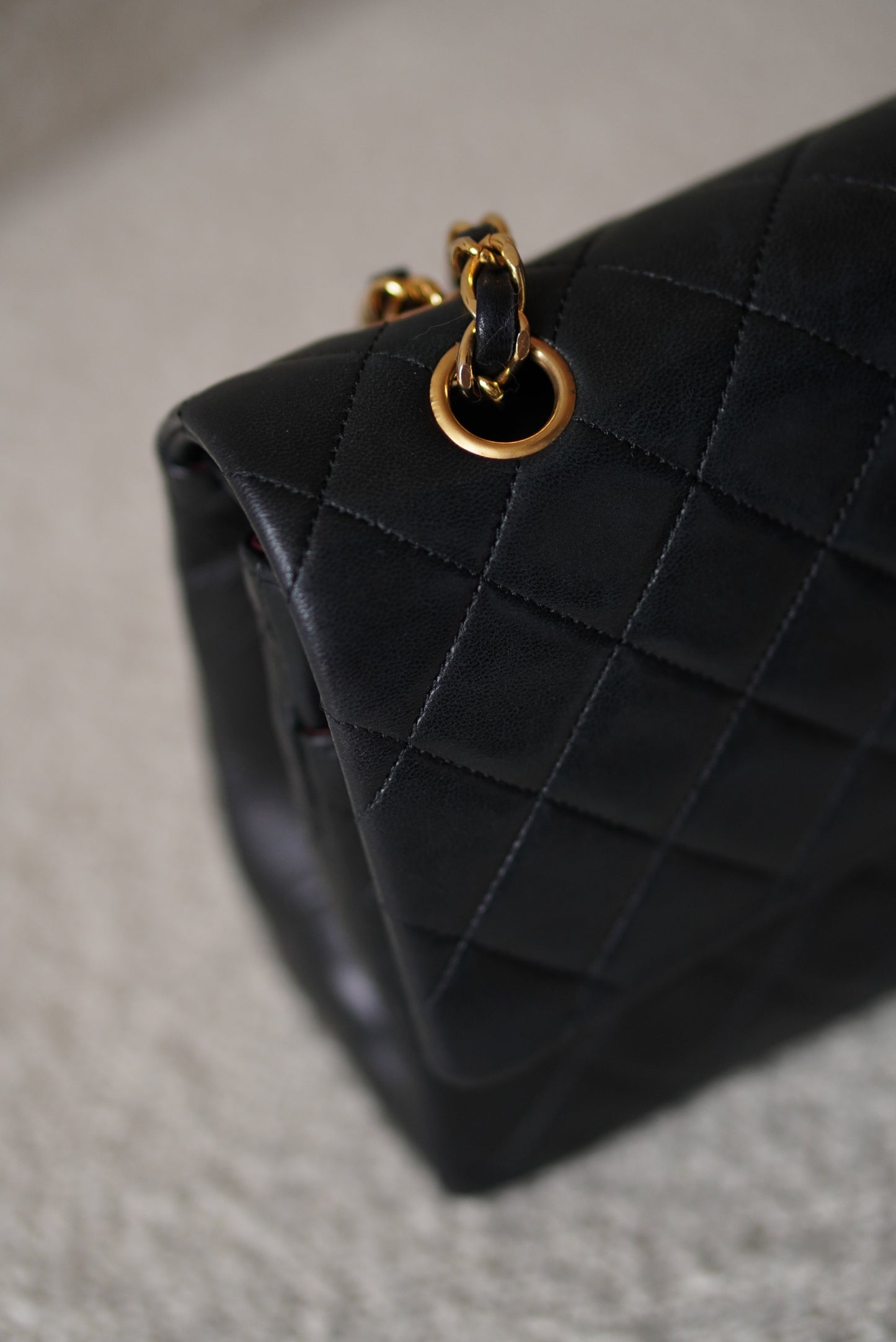 CHANEL CLASSIC MEDIUM DOUBLE FLAP