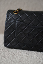 CHANEL CLASSIC MEDIUM DOUBLE FLAP