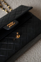 CHANEL CLASSIC MEDIUM DOUBLE FLAP