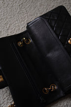 CHANEL CLASSIC MEDIUM DOUBLE FLAP