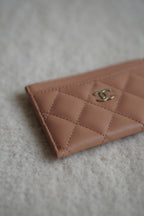 CHANEL CLASSIC CARD HOLDER | NUDE