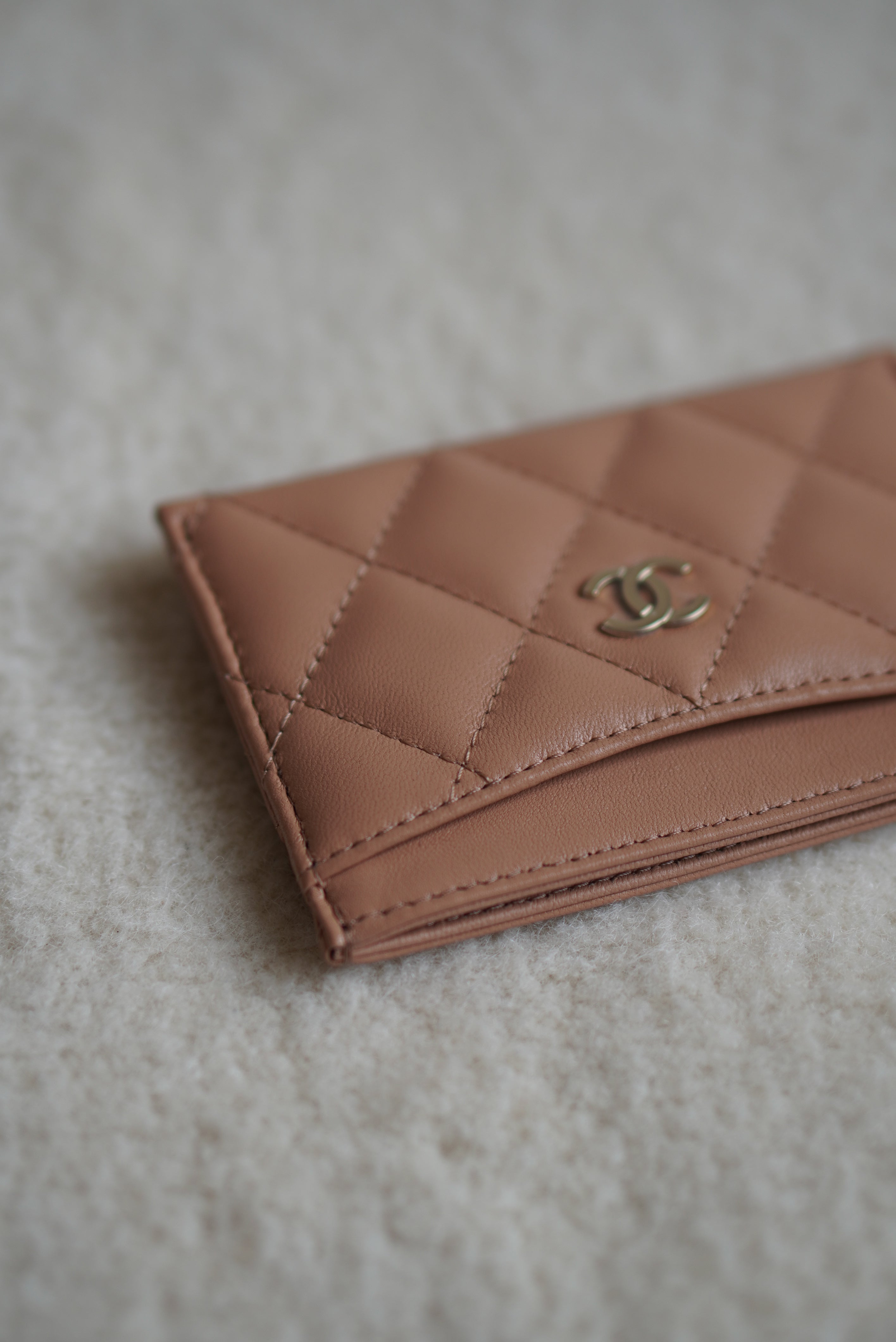 CHANEL CLASSIC CARD HOLDER | NUDE