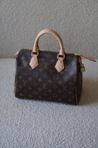 LOUIS VUITTON SPEEDY 25