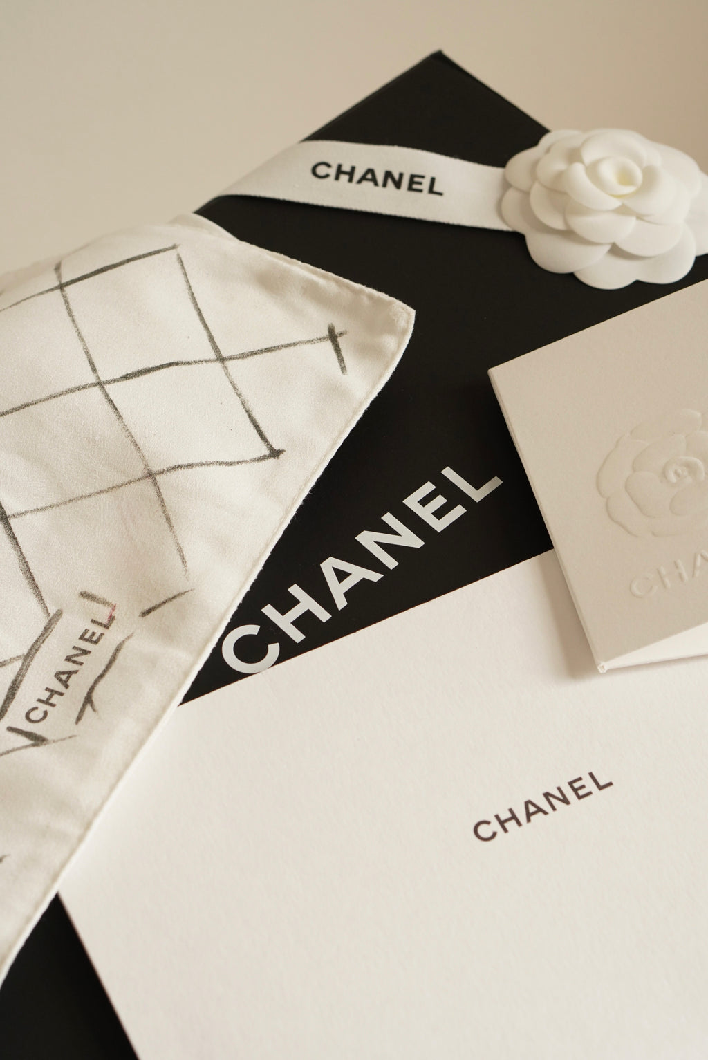 CHANEL CLASSIC MEDIUM DOUBLE FLAP | BLACK