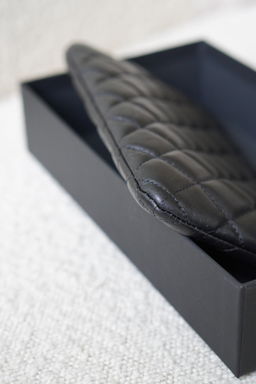 CHANEL 2.55 REISSUE SMALL O CASE