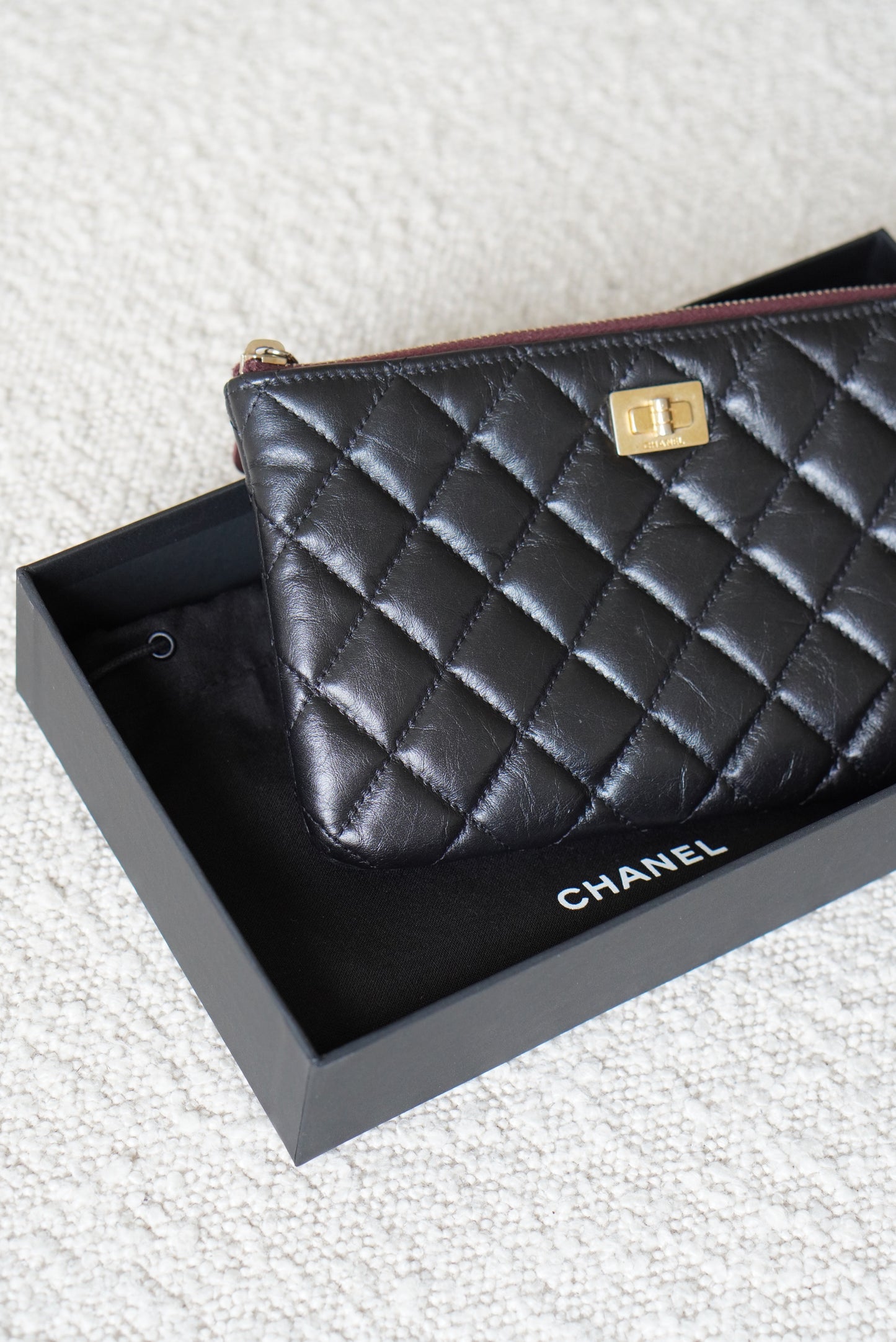 CHANEL 2.55 REISSUE SMALL O-CASE