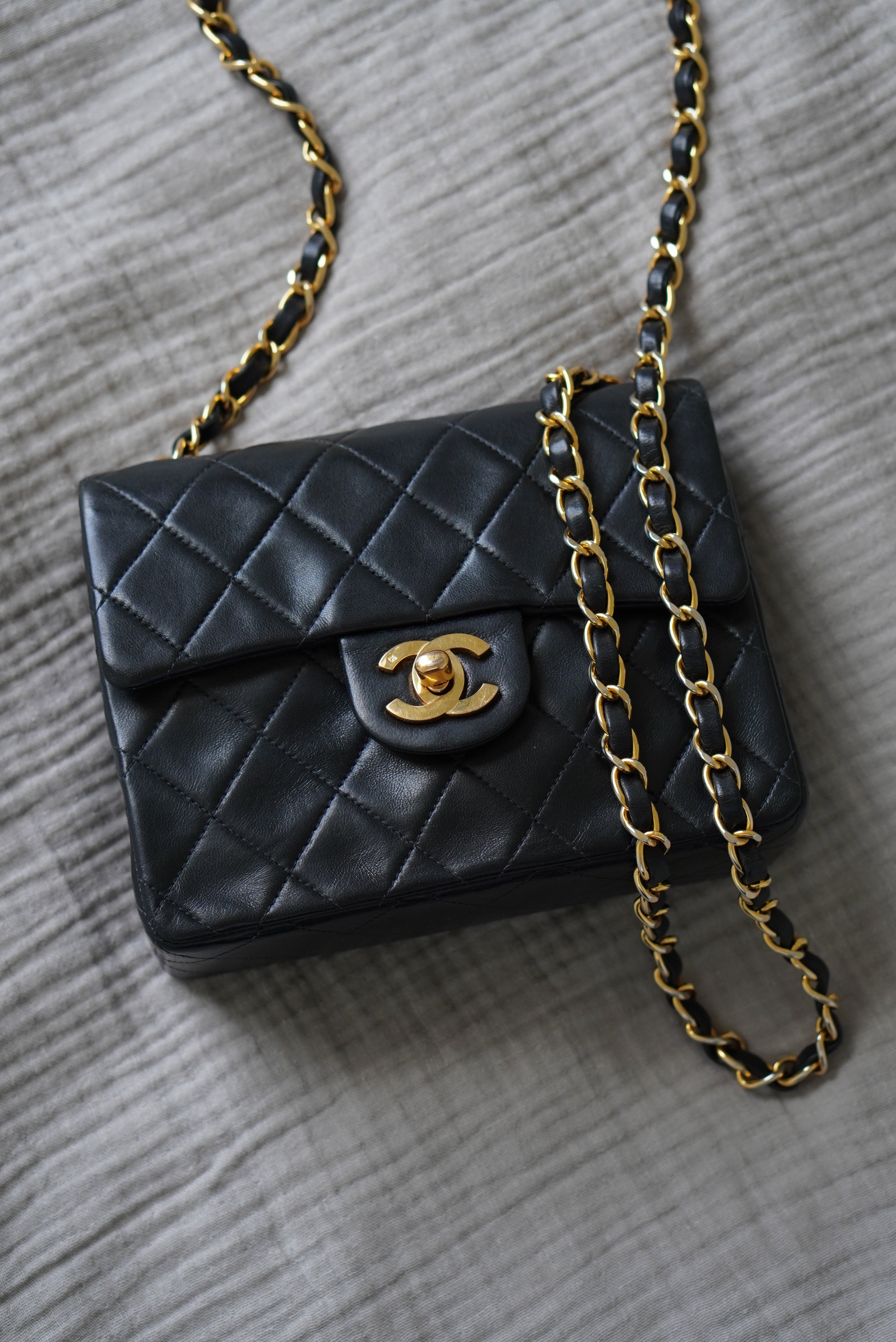 CHANEL CLASSIC SQUARE