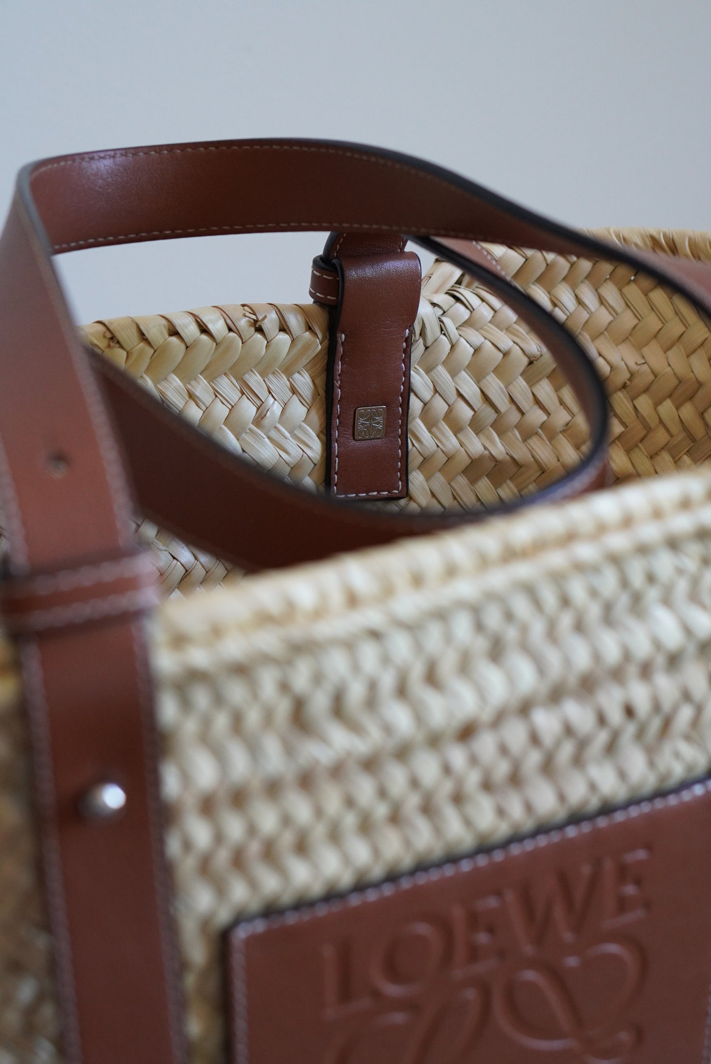 LOEWE BASKET MEDIUM