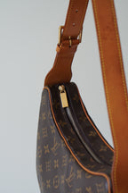 LOUIS VUITTON CROISSANT MM
