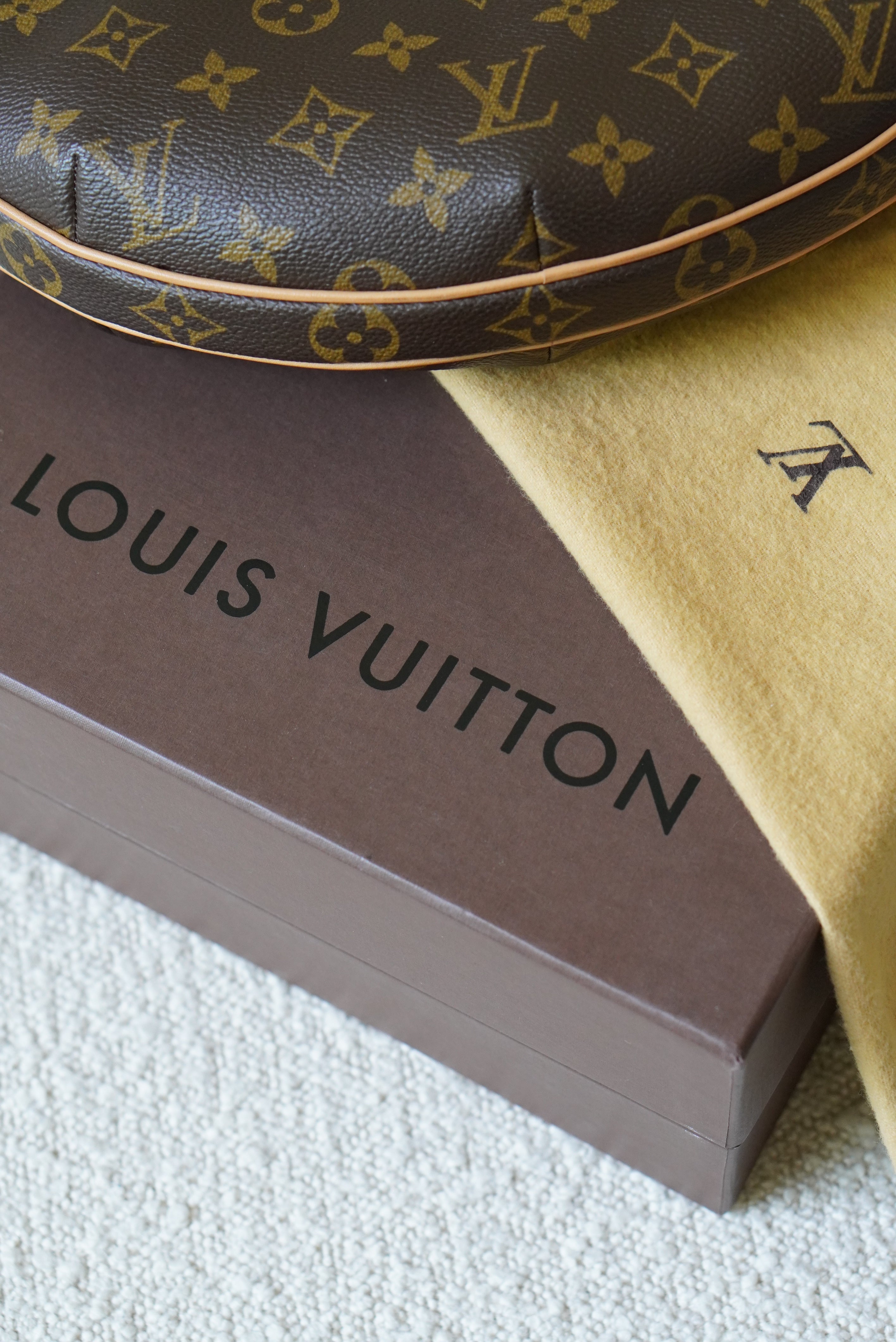 LOUIS VUITTON CROISSANT PM