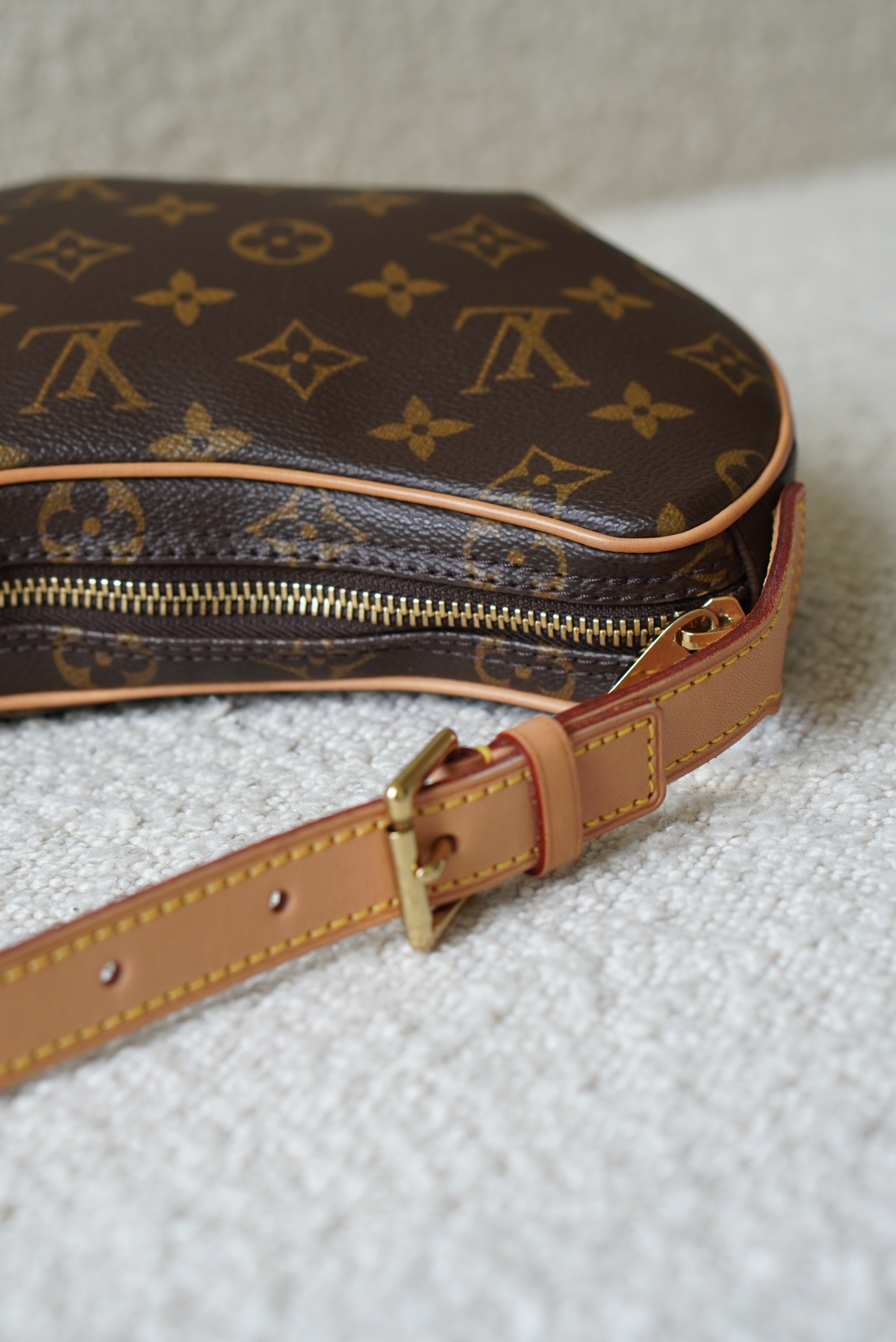 LOUIS VUITTON CROISSANT PM