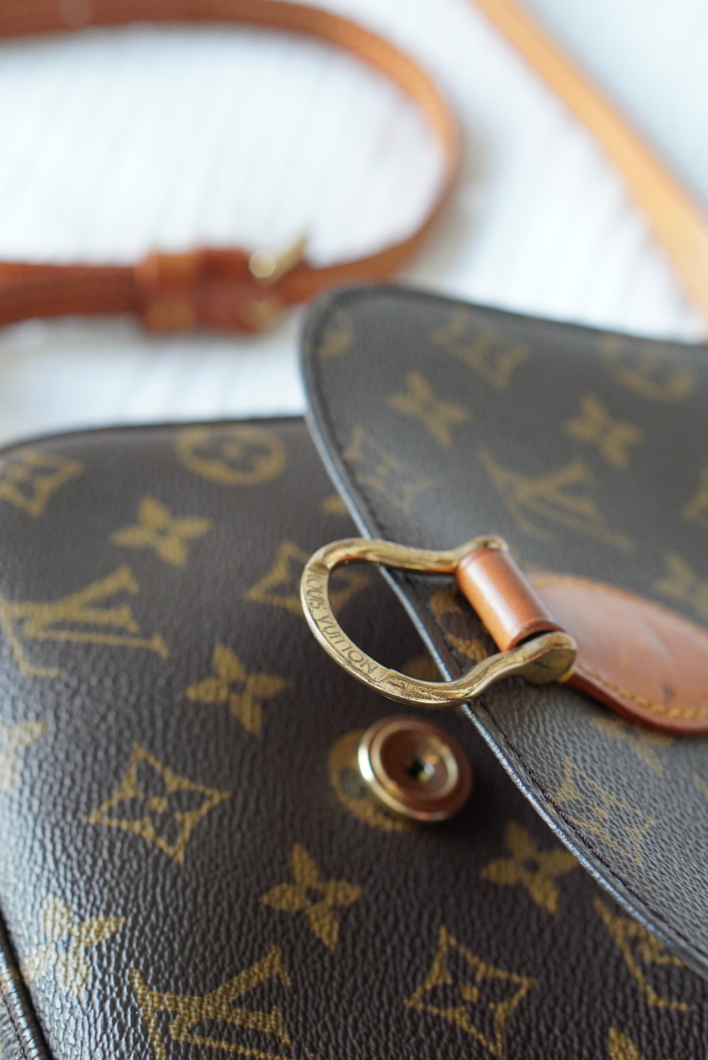LOUIS VUITTON SAINT CLOUD MM