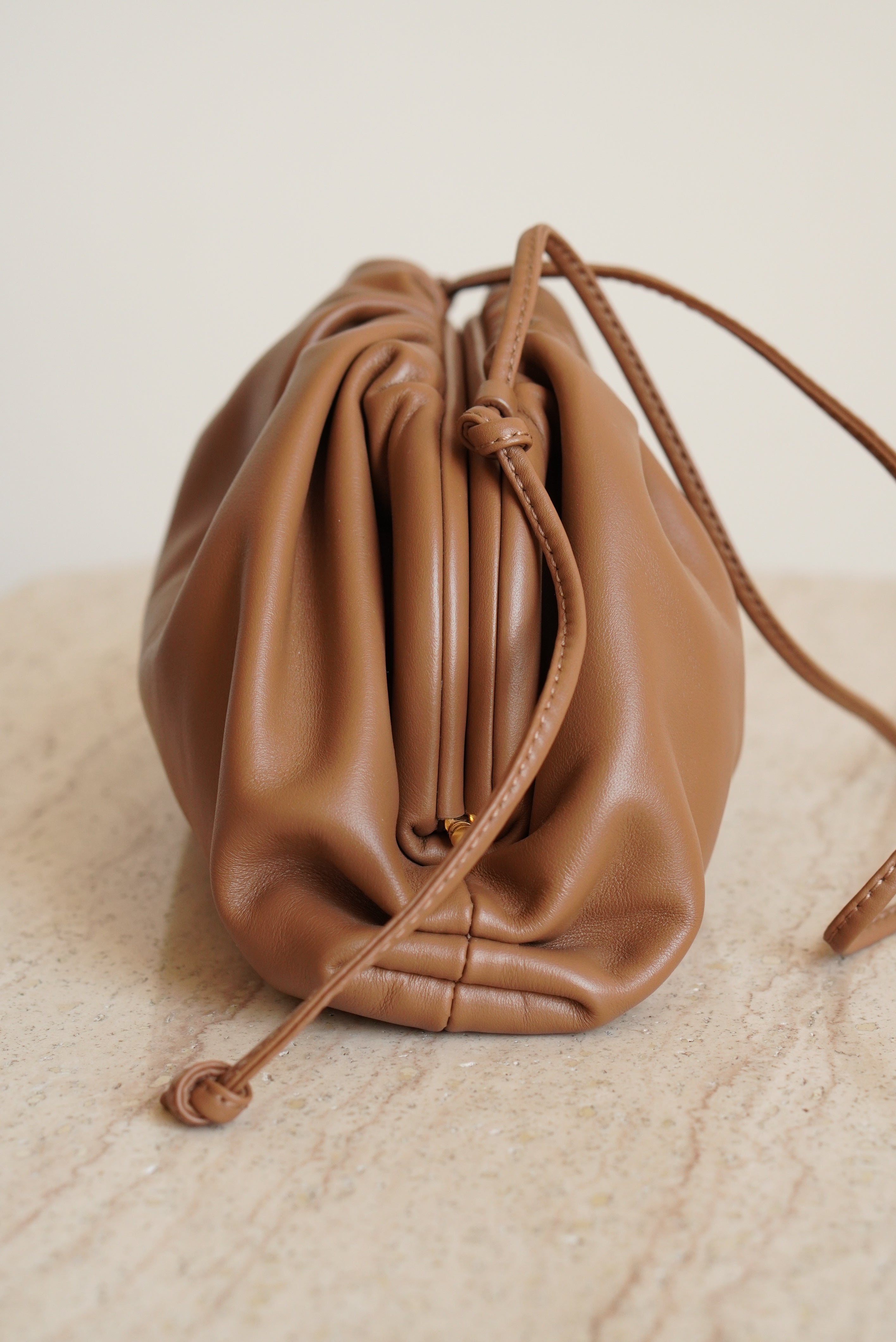 BOTTEGA VENETA MINI POUCH | TAN