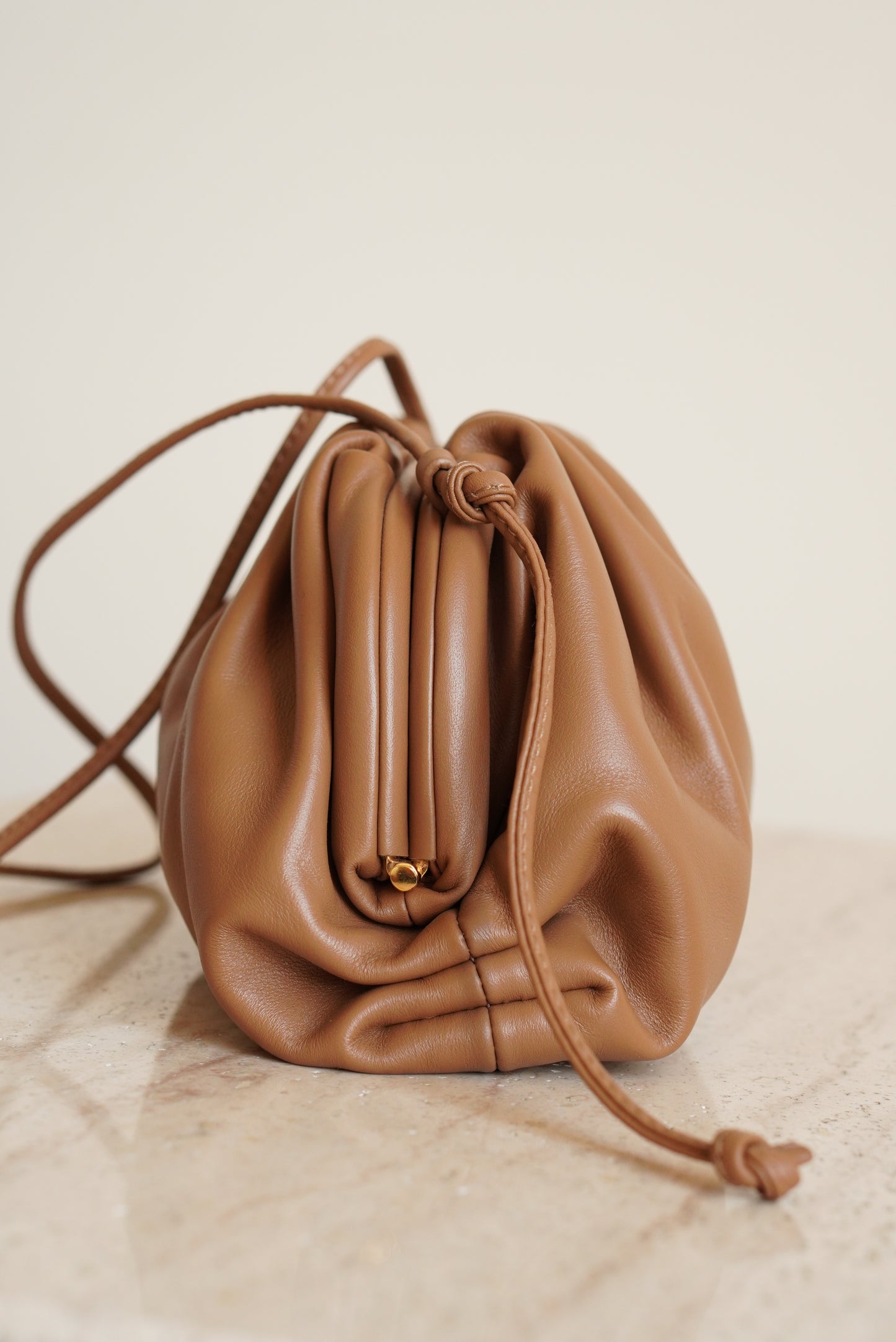 BOTTEGA VENETA MINI POUCH | TAN