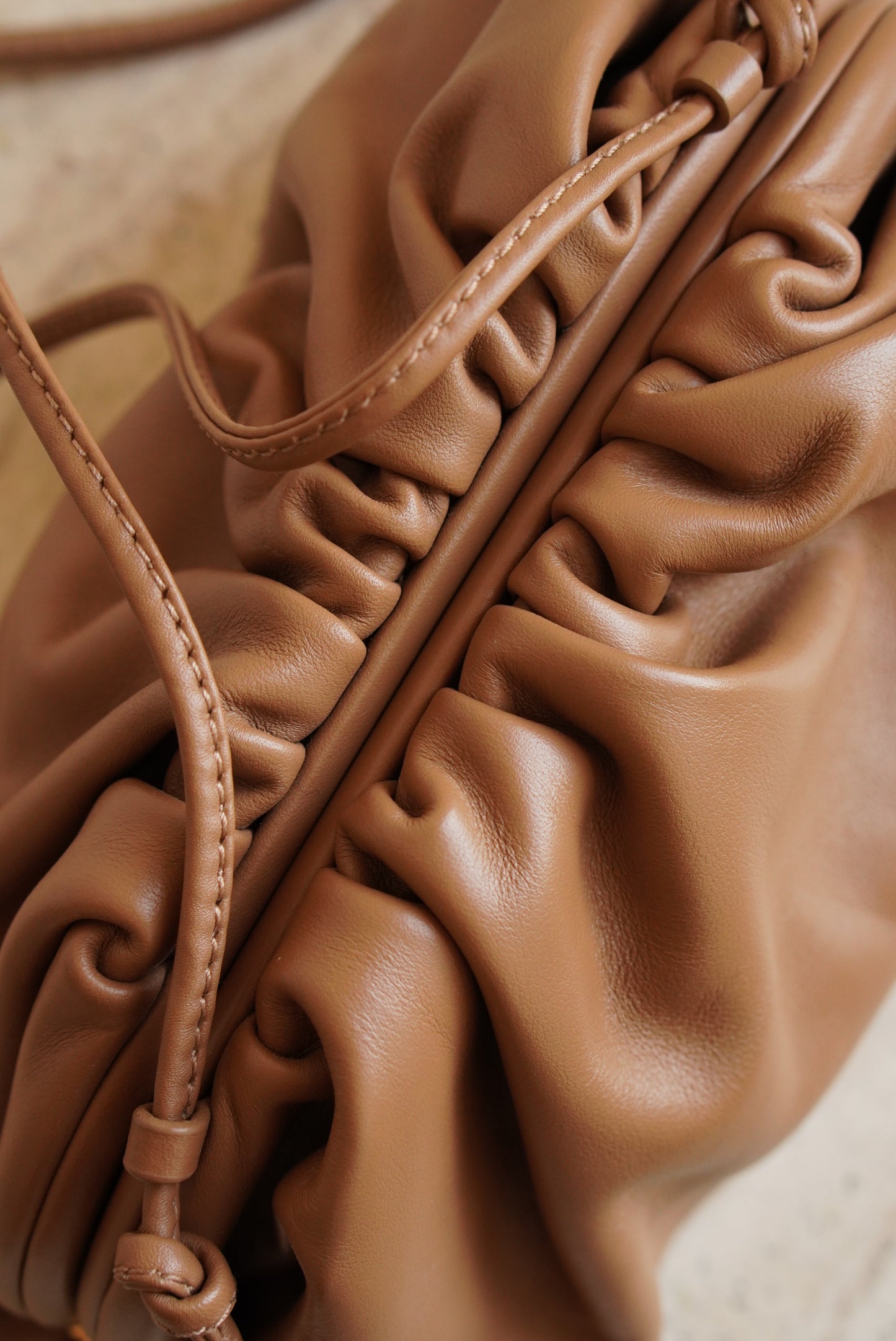BOTTEGA VENETA MINI POUCH | TAN