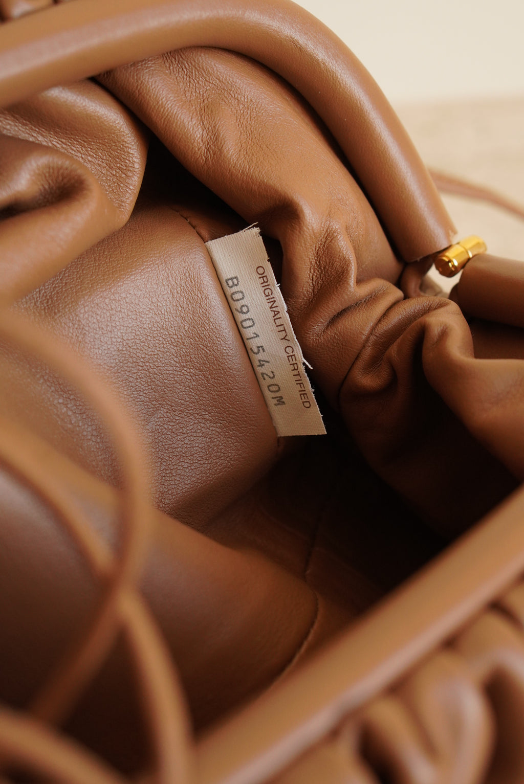 BOTTEGA VENETA MINI POUCH | TAN