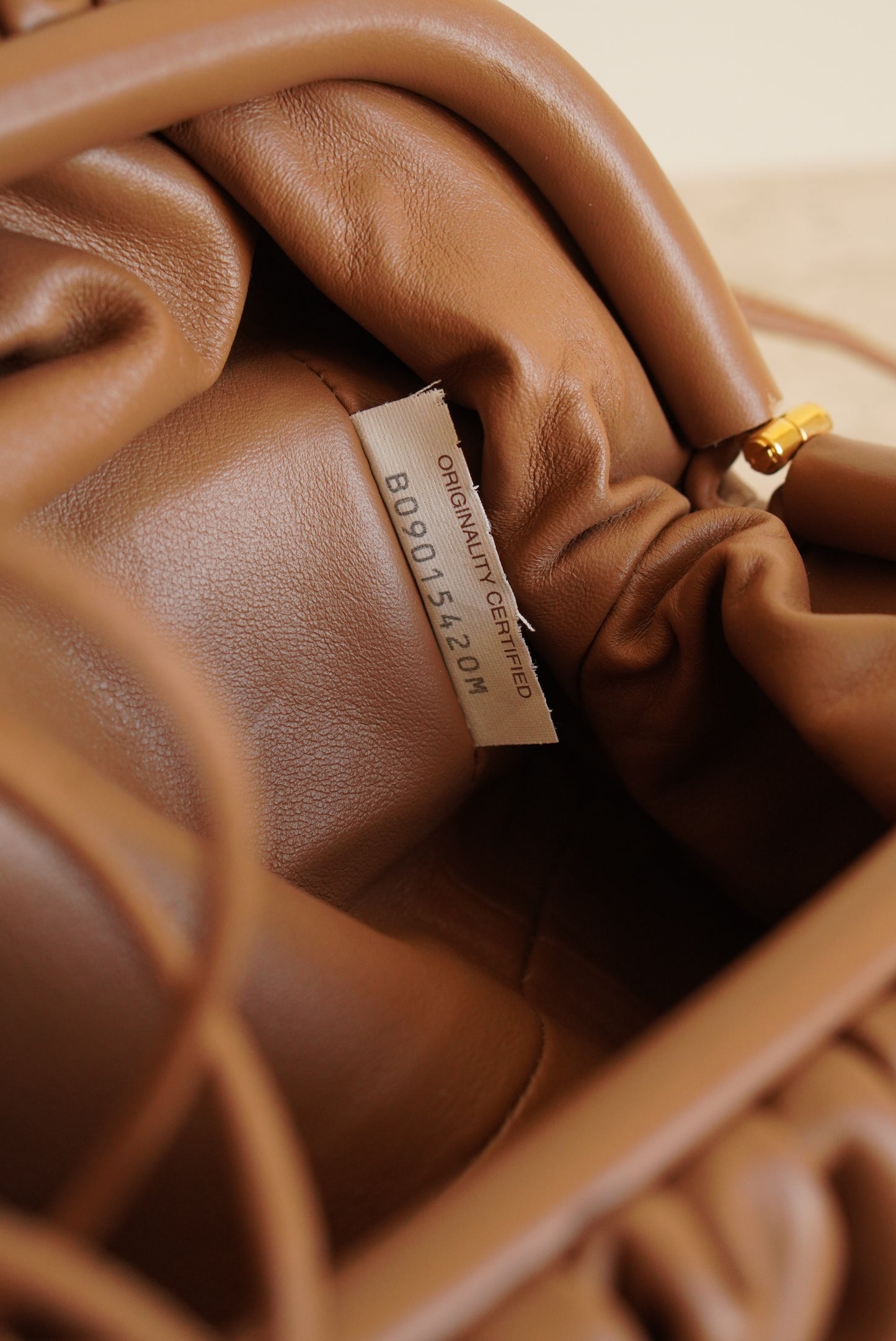 BOTTEGA VENETA MINI POUCH | TAN