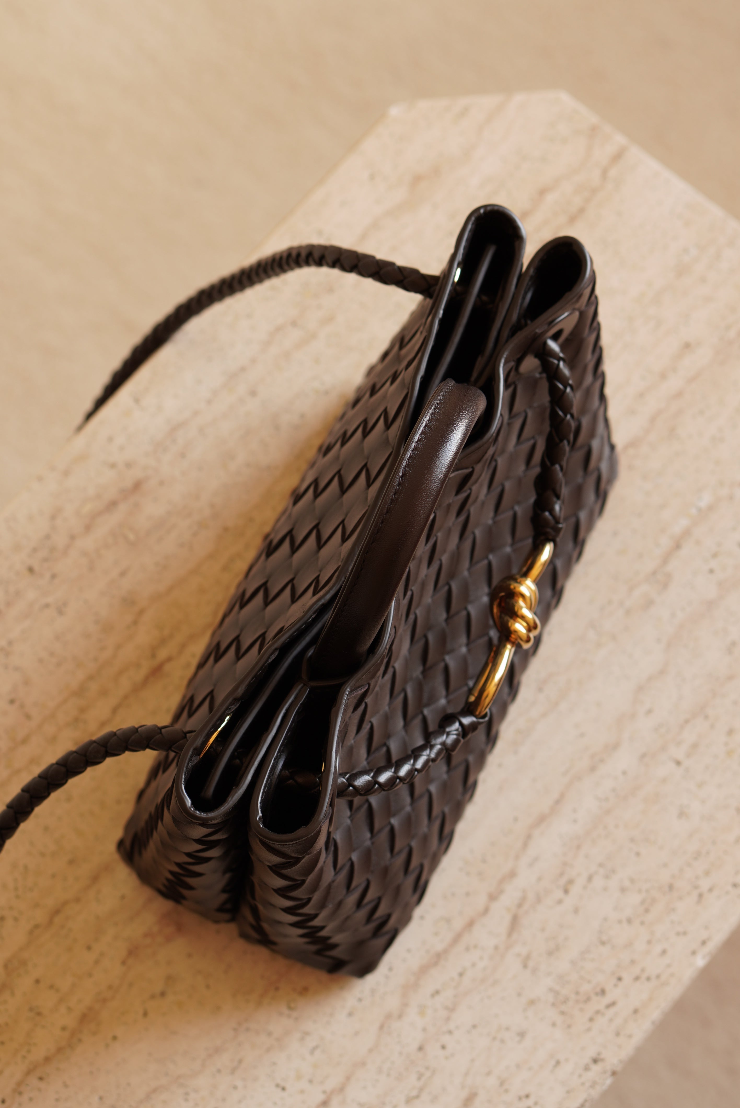 BOTTEGA VENETA ANDIAMO SMALL | FONDANT