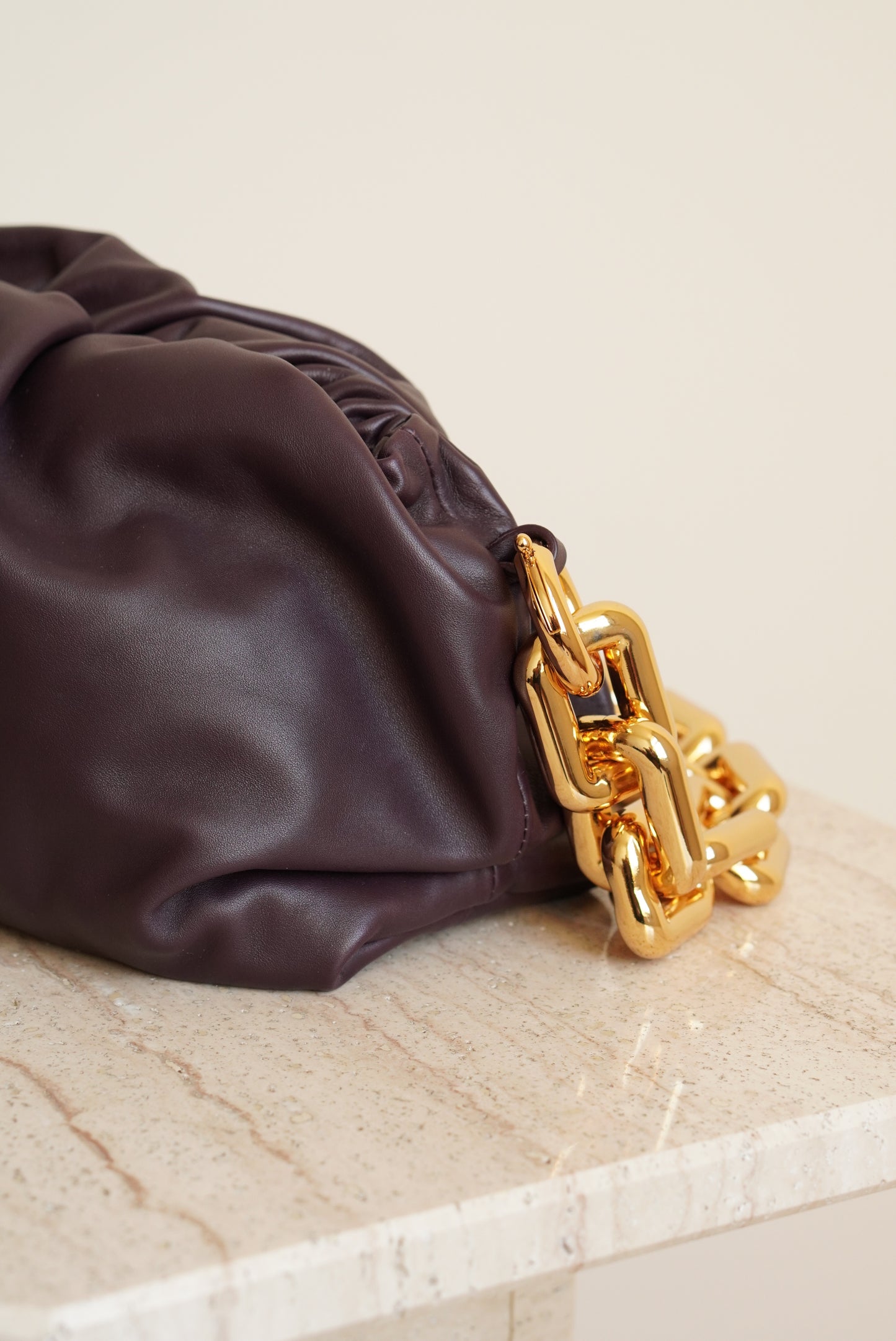 BOTTEGA VENETA CHAIN POUCH | GRAPE