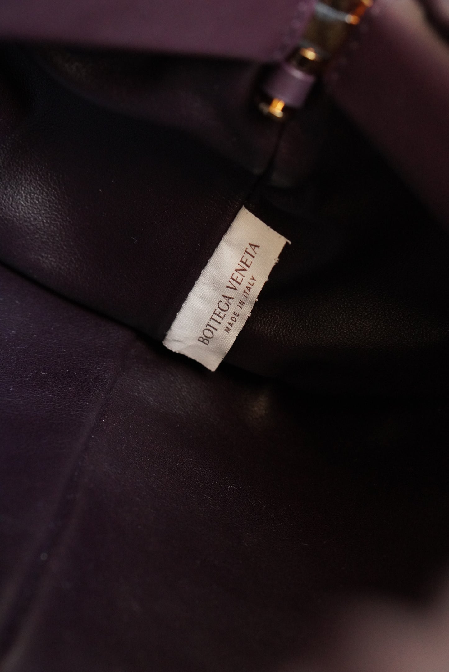BOTTEGA VENETA CHAIN POUCH | GRAPE