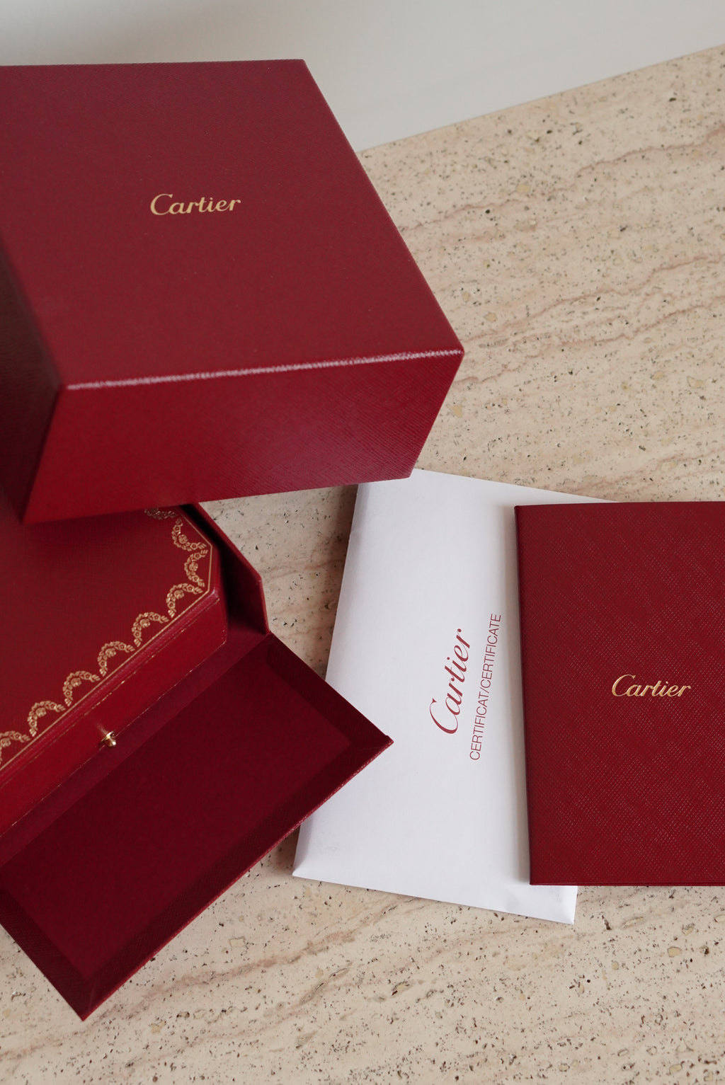 CARTIER LOVE BRACELET SMALL 10 DIAMONDS | WHITE GOLD