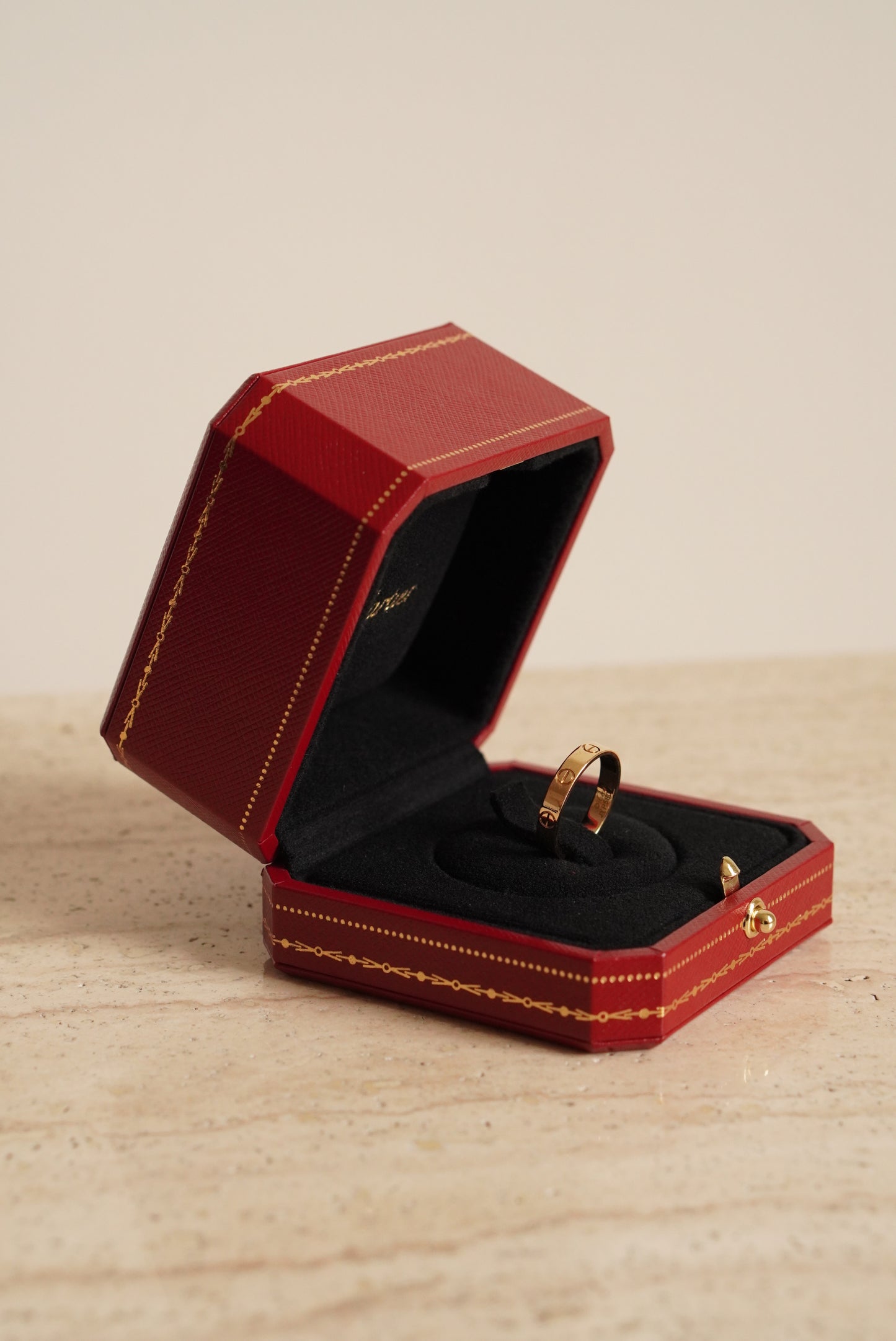 CARTIER LOVE RING SMALL | YELLOW GOLD