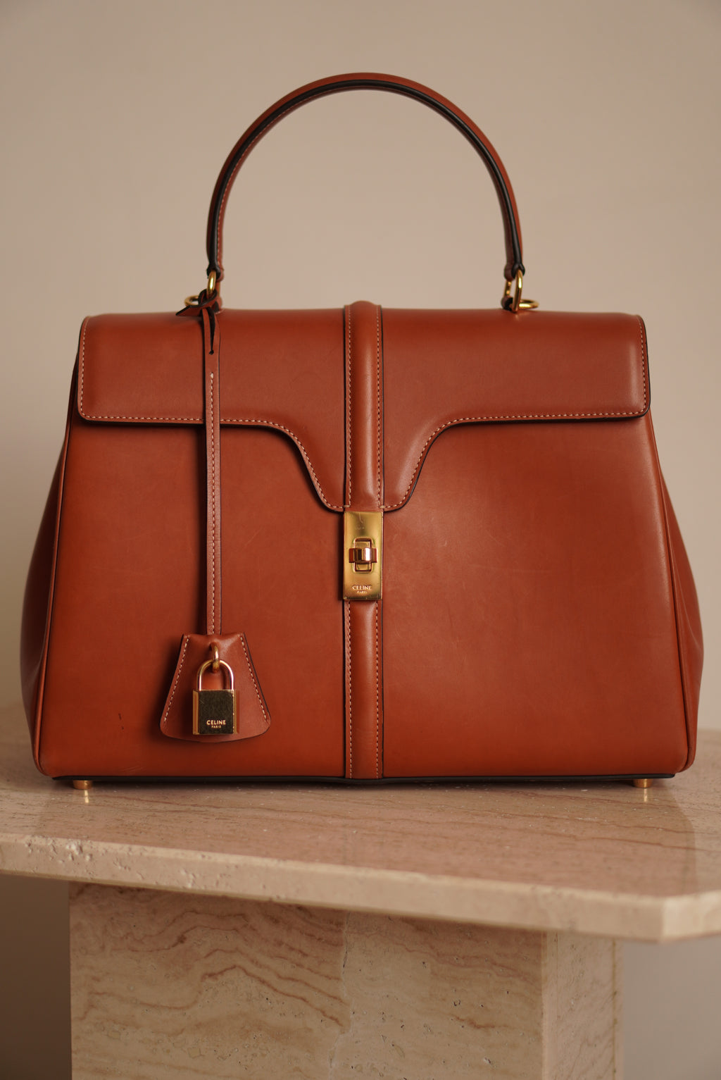 CELINE CLASSIQUE 16 | TAN