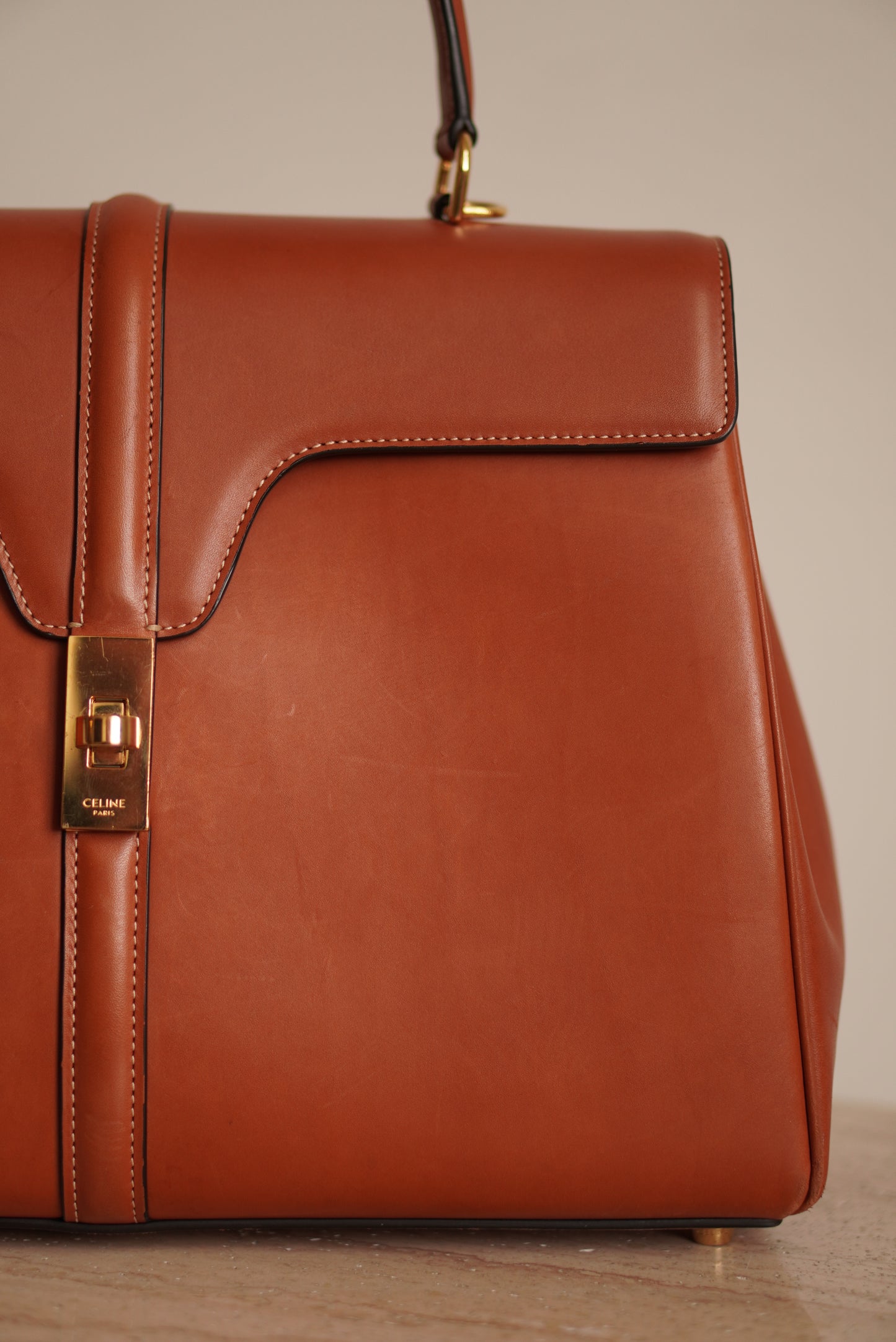 CELINE CLASSIQUE 16 | TAN