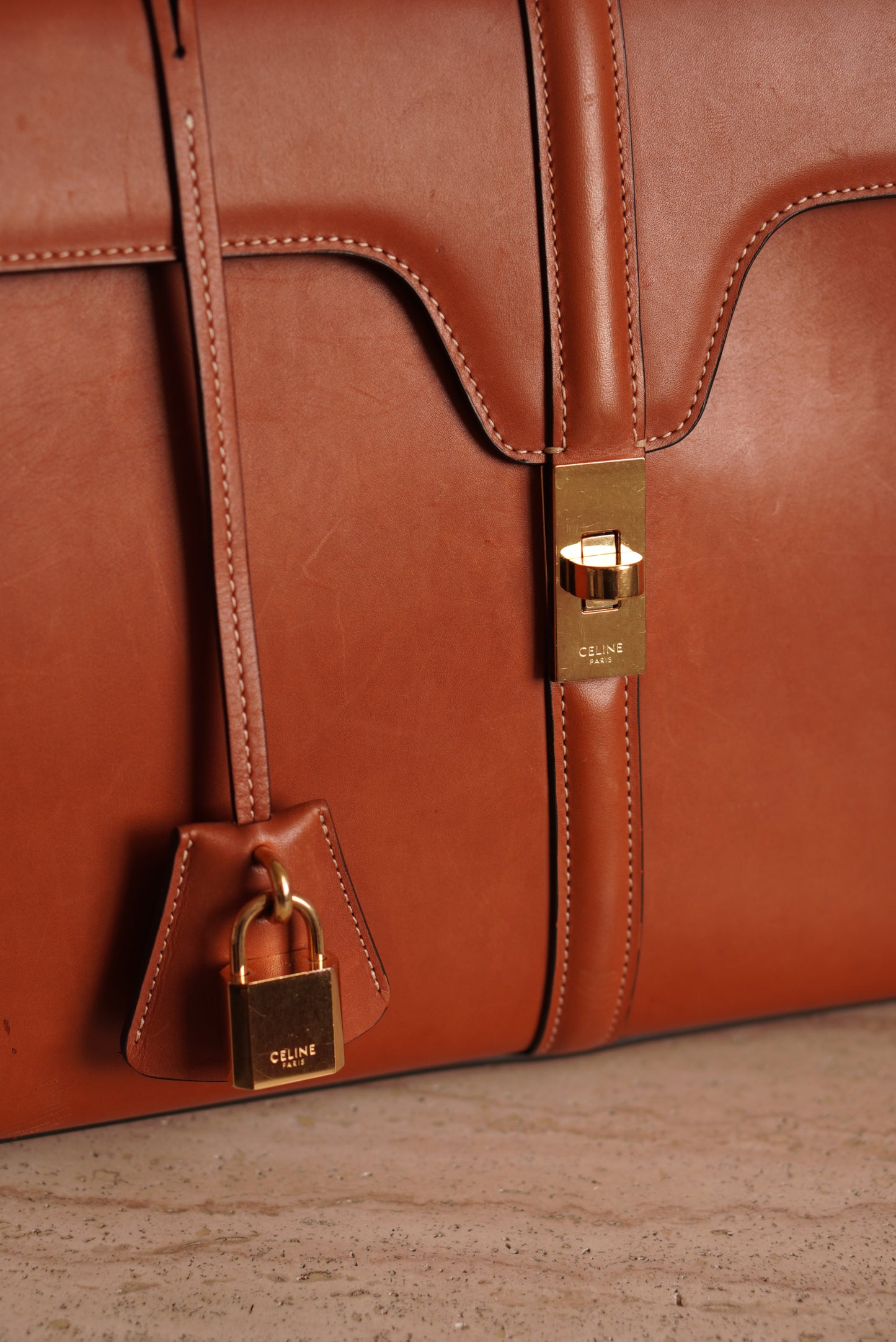 CELINE CLASSIQUE 16 | TAN
