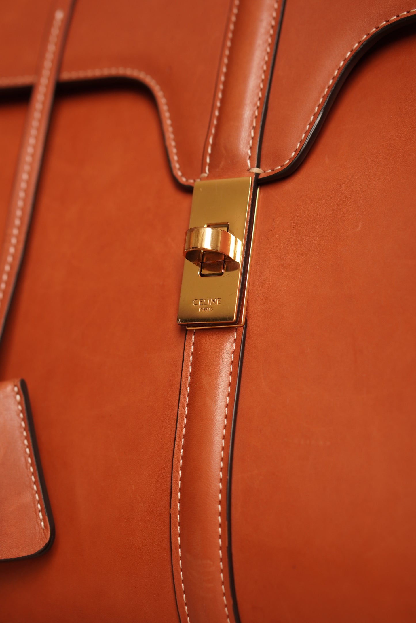 CELINE CLASSIQUE 16 | TAN