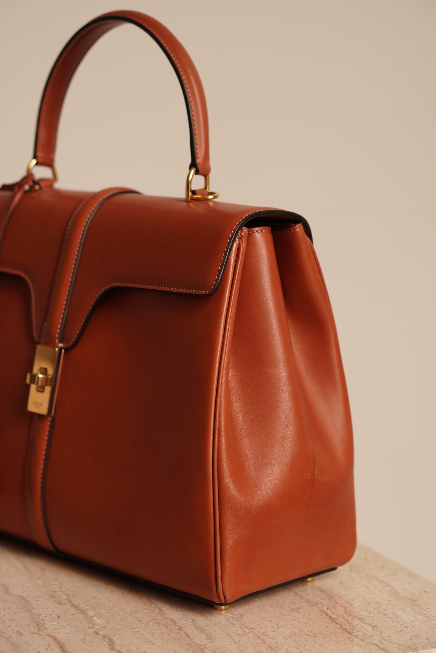 CELINE CLASSIQUE 16 | TAN