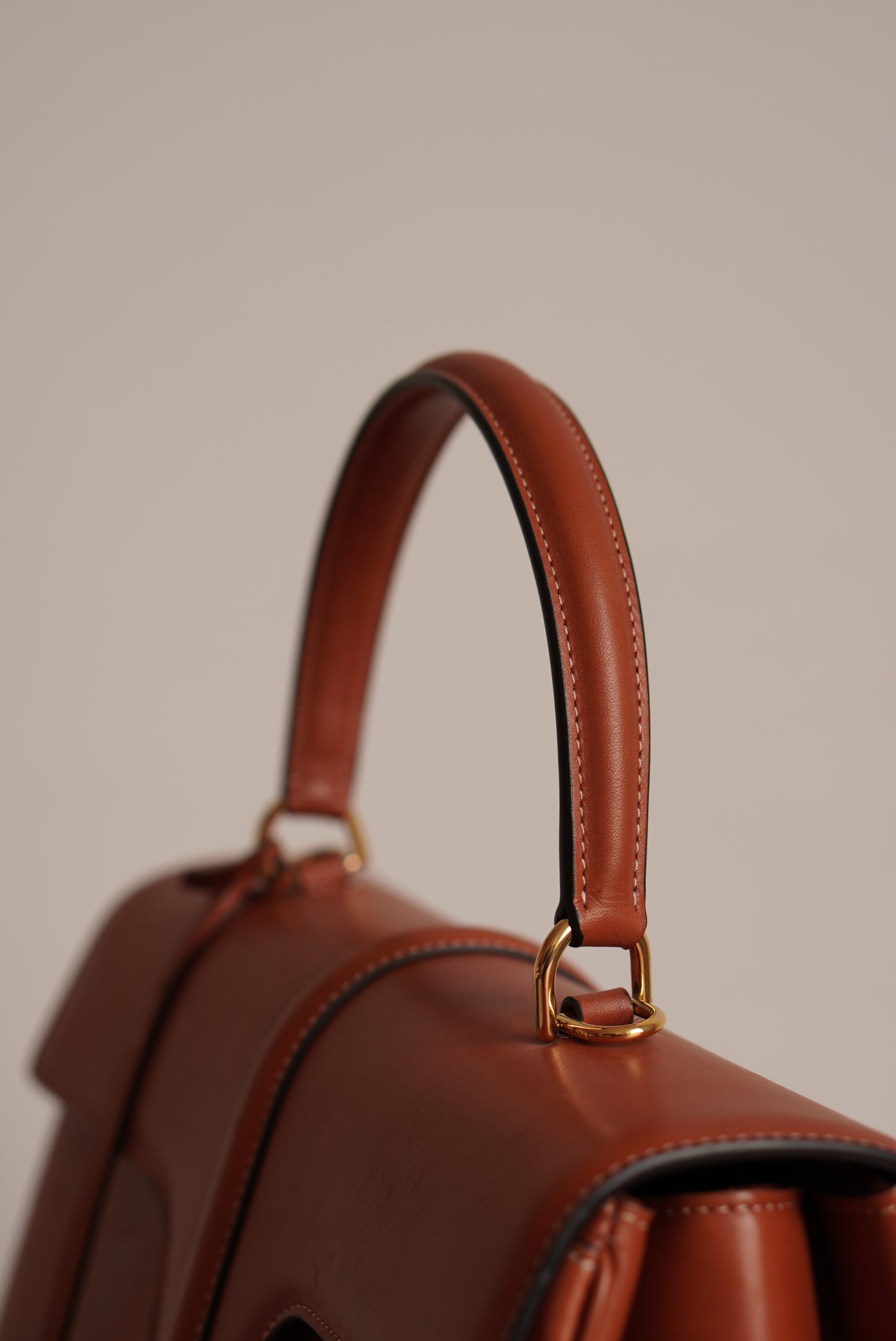 CELINE CLASSIQUE 16 | TAN
