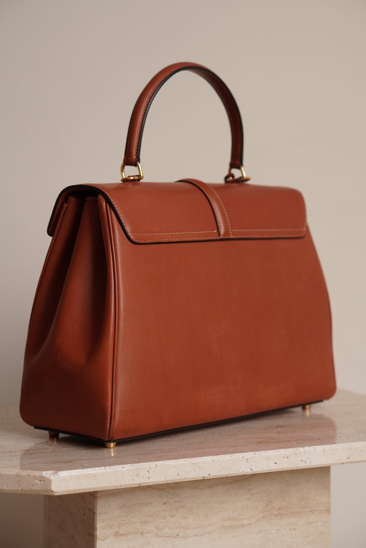 CELINE CLASSIQUE 16 | TAN