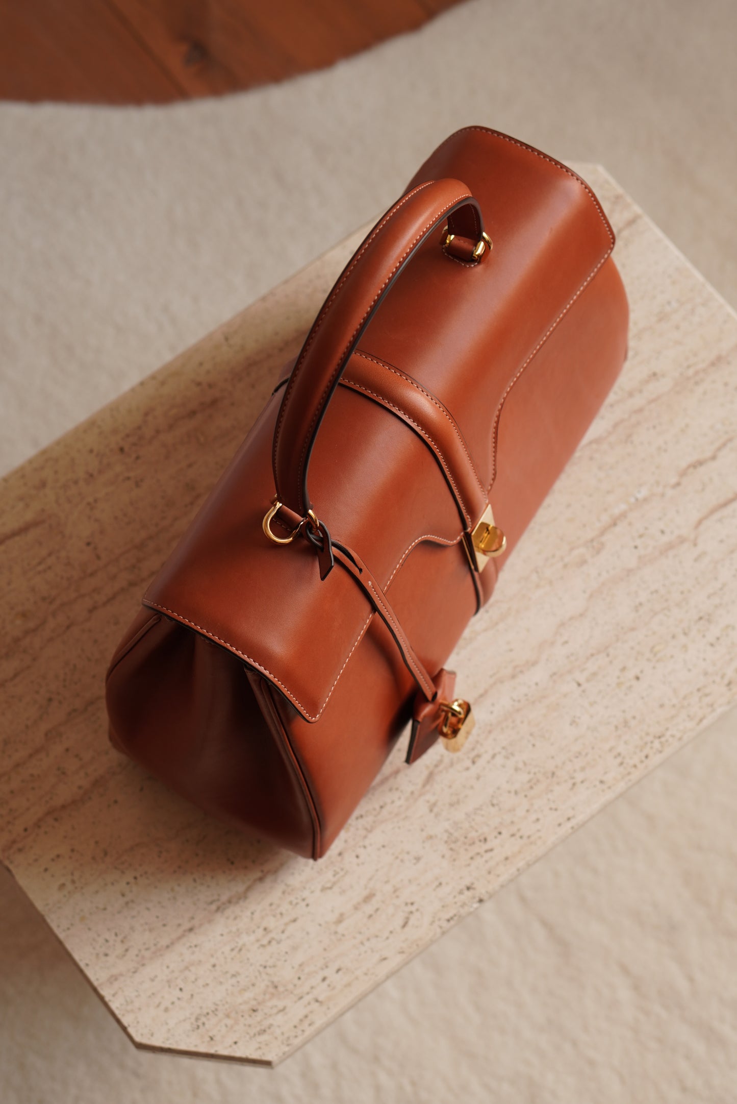 CELINE CLASSIQUE 16 | TAN