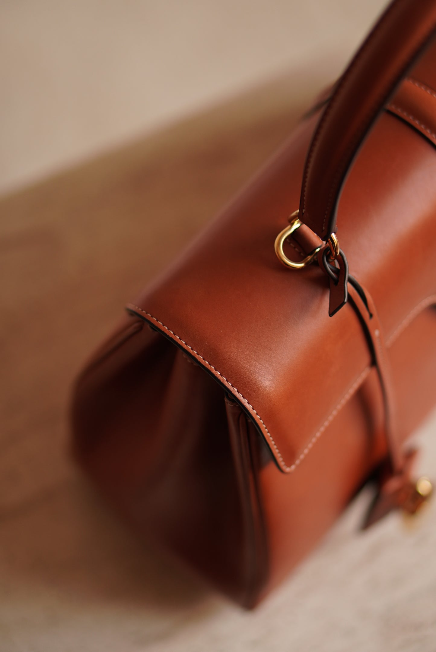 CELINE CLASSIQUE 16 | TAN