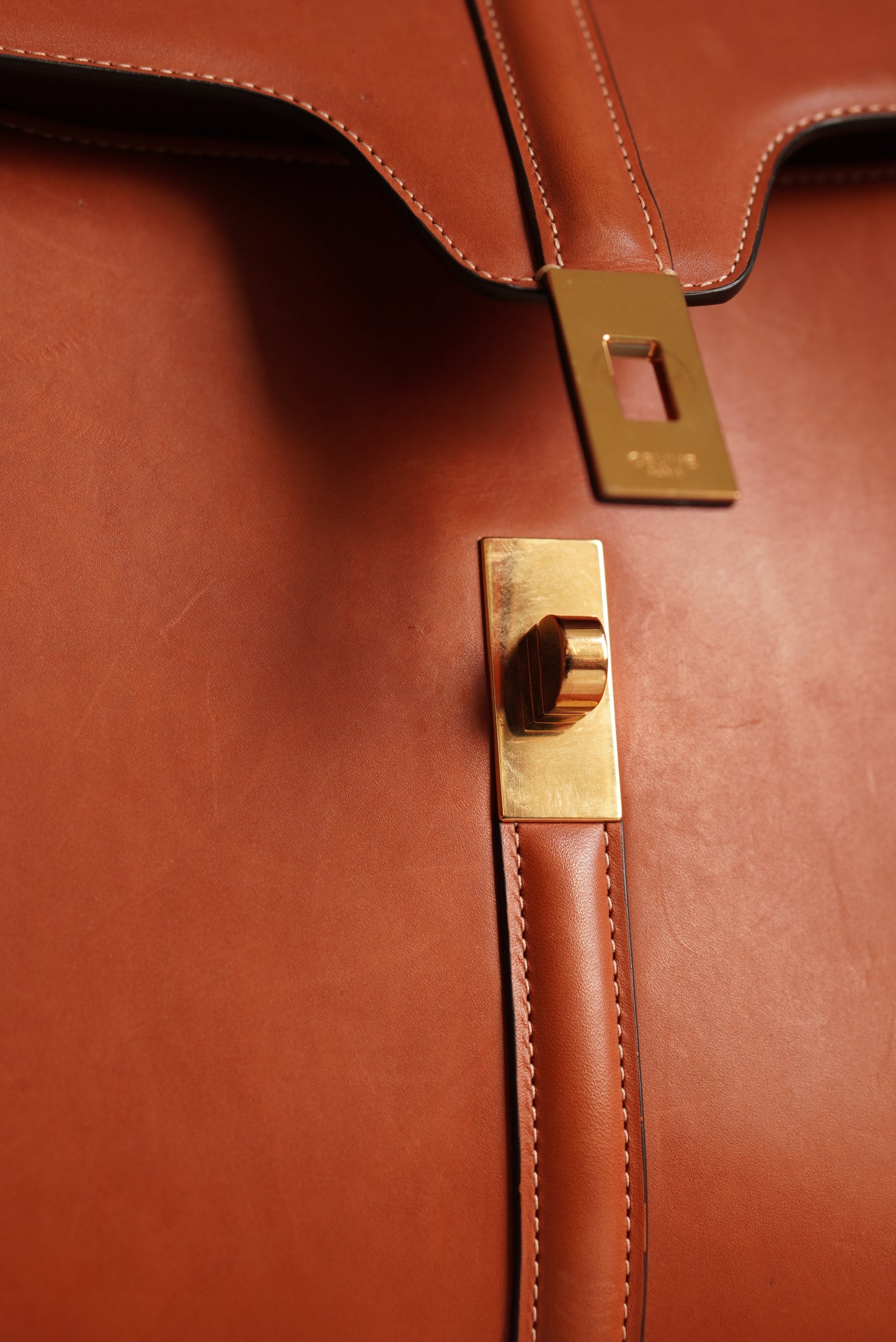 CELINE CLASSIQUE 16 | TAN